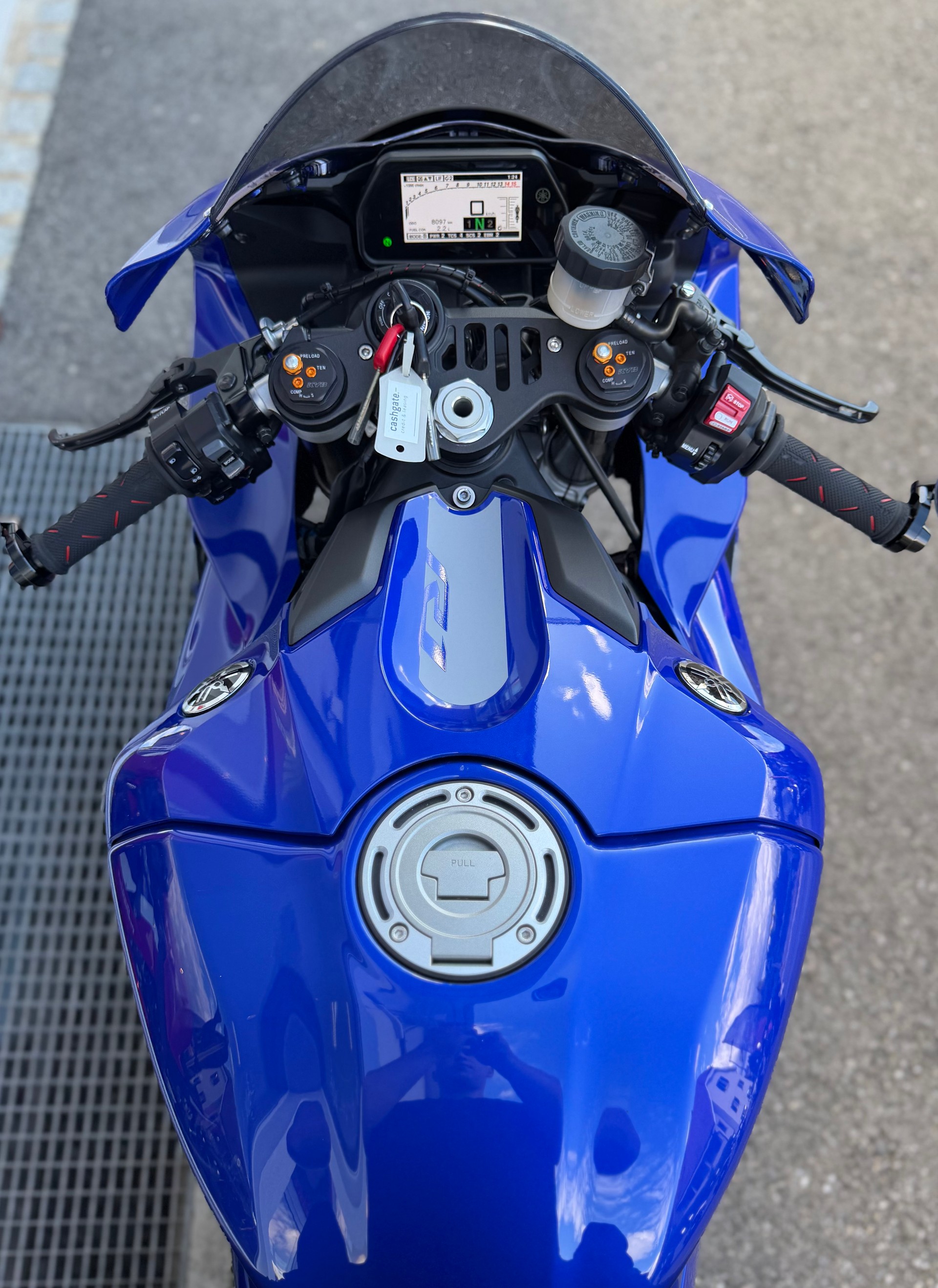 YAMAHA YZF-R1 ABS-image-8