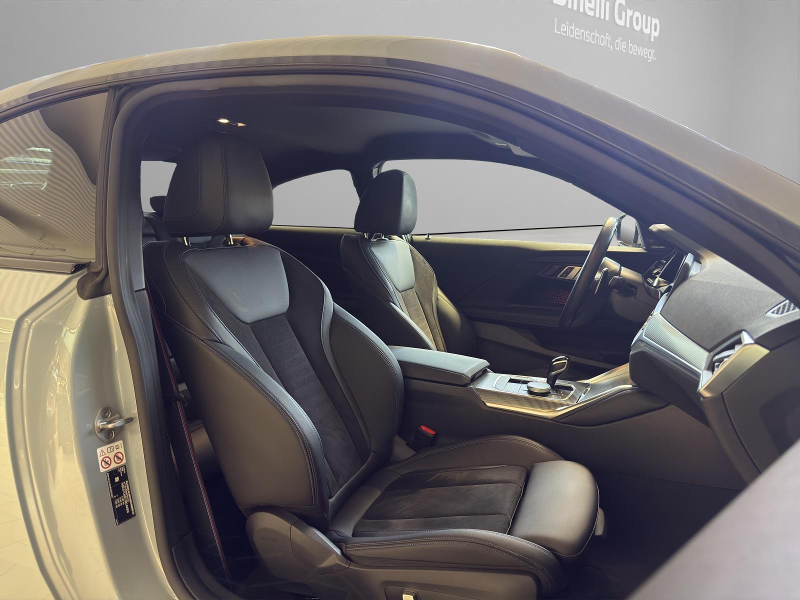 BMW M240i xDrive Coupé-image-18