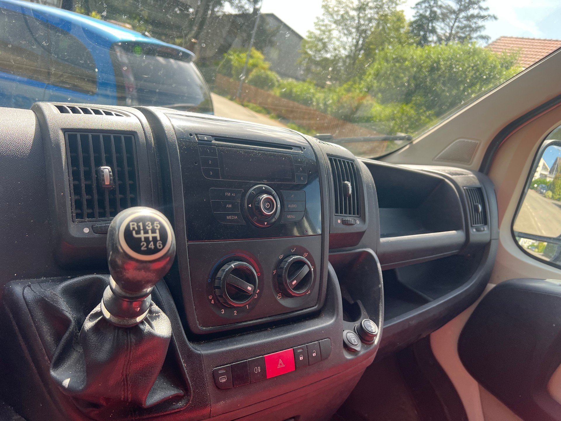 FIAT Ducato 17 2.3 MJ Comfort Matic-image-9