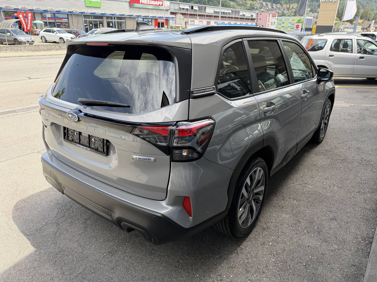 SUBARU Forester Station 2.0i e-Boxer Luxury-image-4
