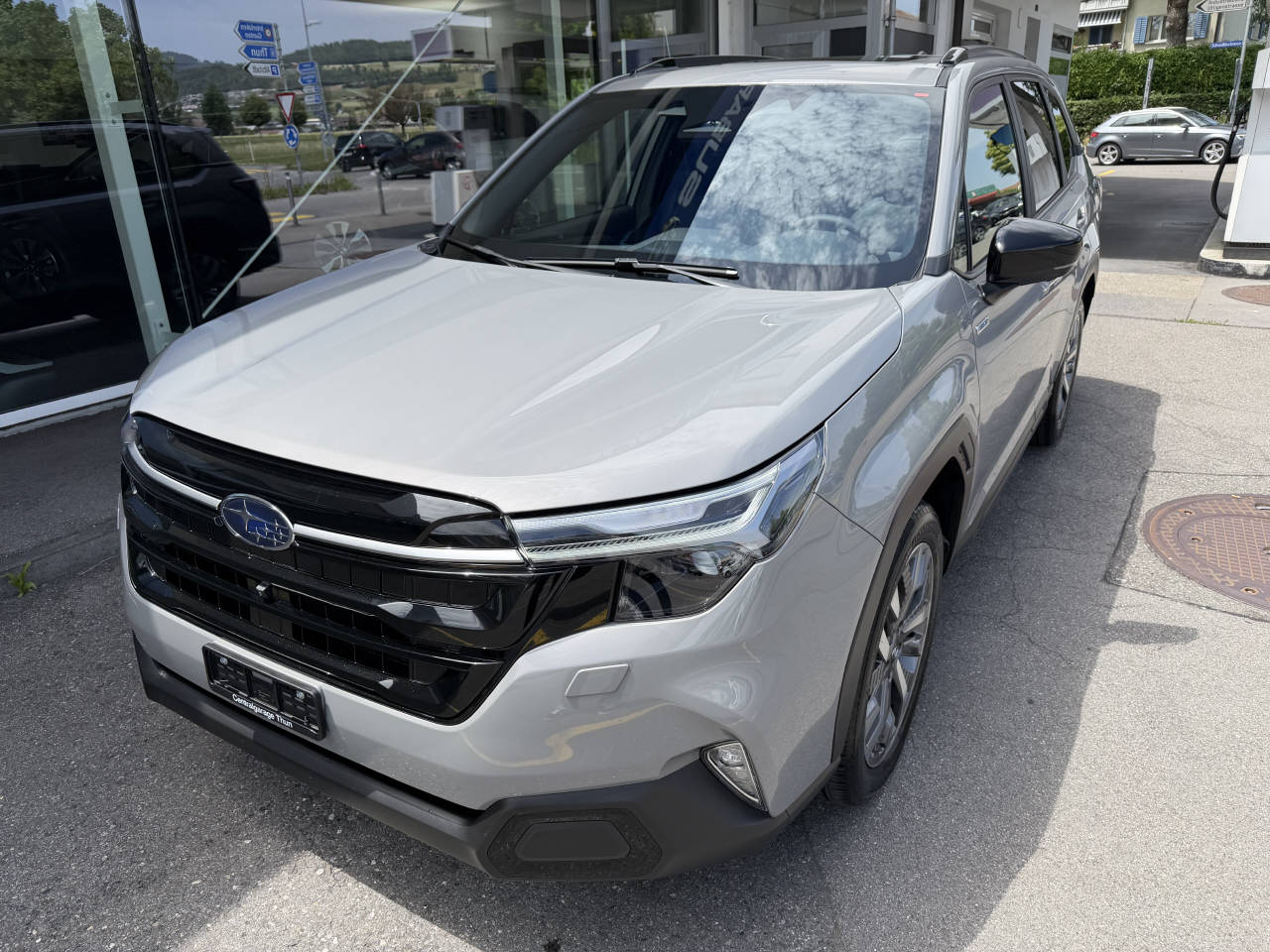 SUBARU Forester Station 2.0i e-Boxer Luxury-image-1