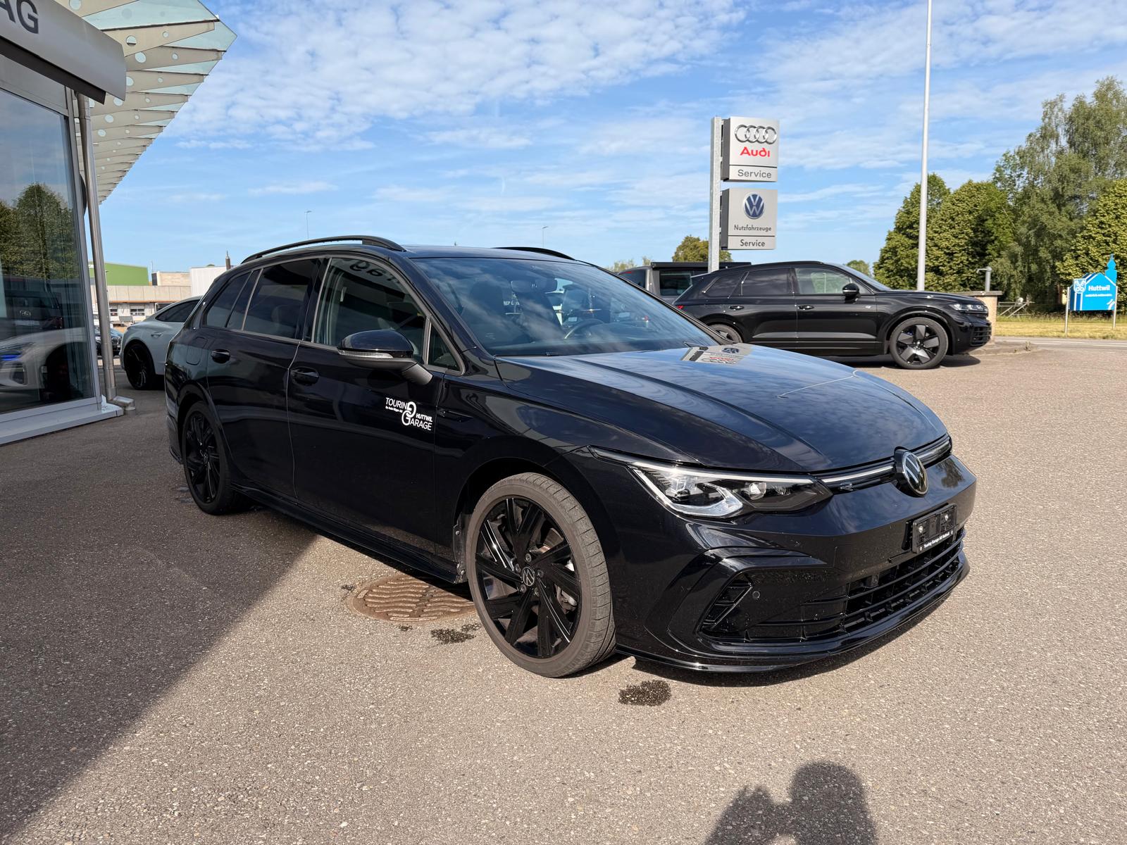 VW Golf Variant 2.0 TSI R-Line DSG 4Motion-image-6