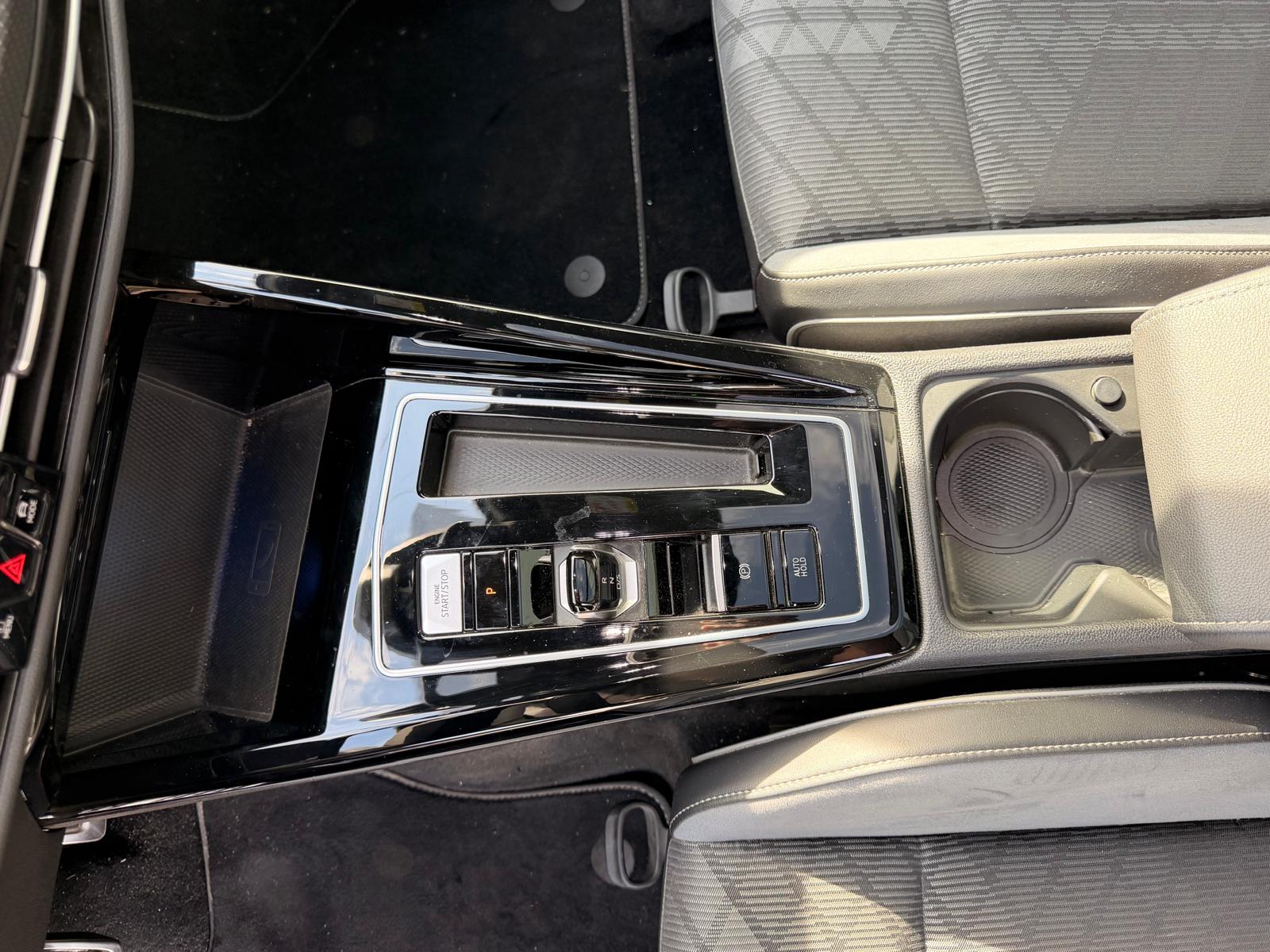 VW Golf Variant 2.0 TSI R-Line DSG 4Motion-image-15