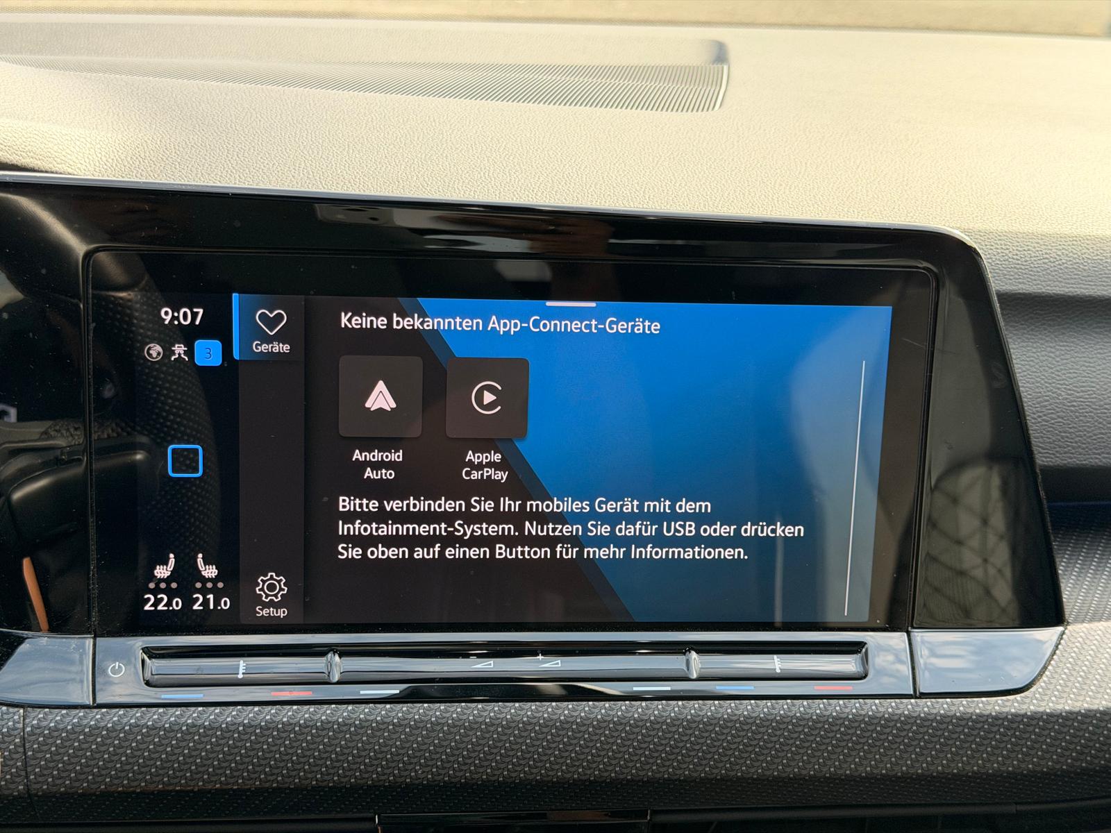 VW Golf Variant 2.0 TSI R-Line DSG 4Motion-image-19