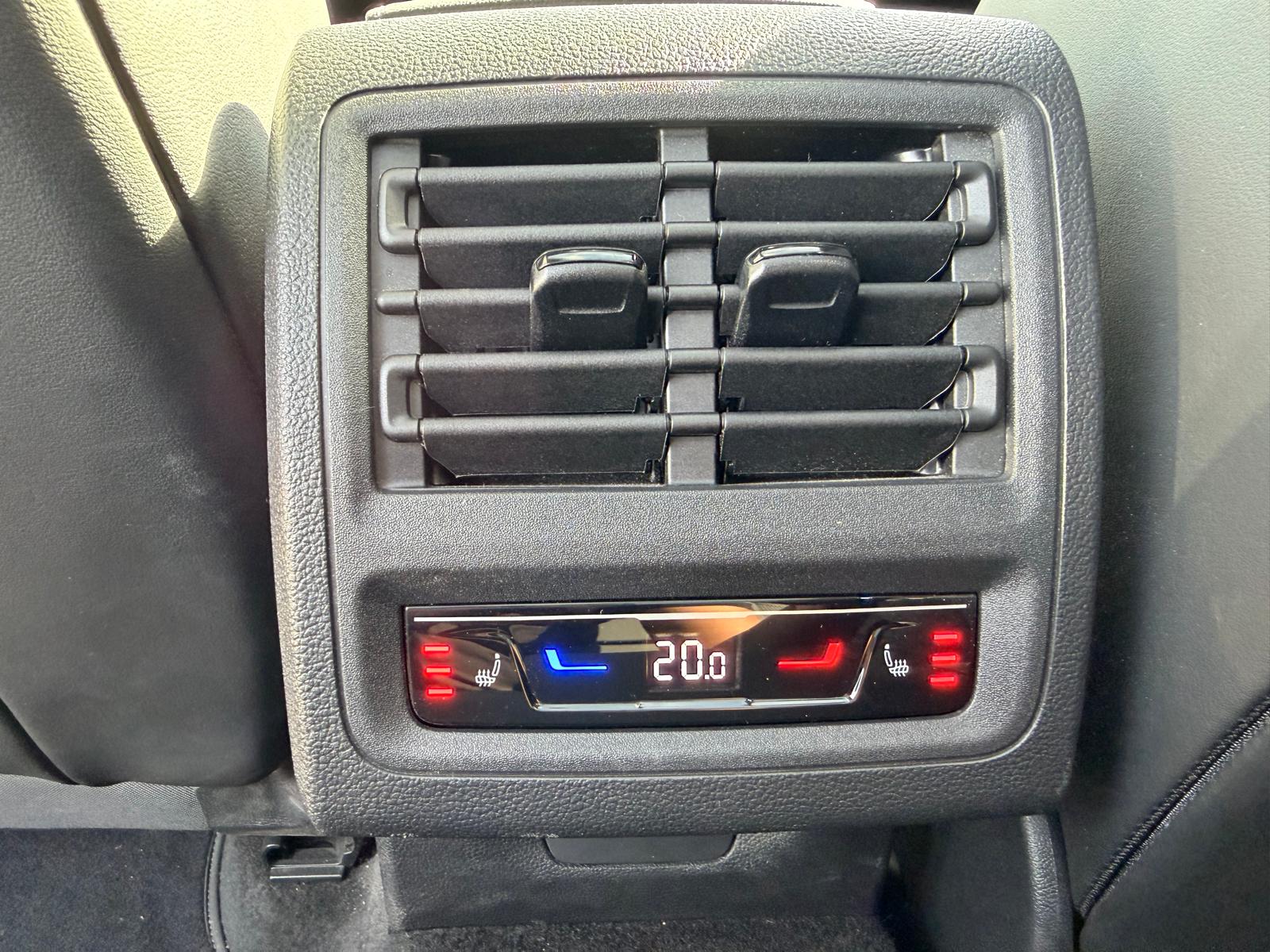 VW Golf Variant 2.0 TSI R-Line DSG 4Motion-image-25