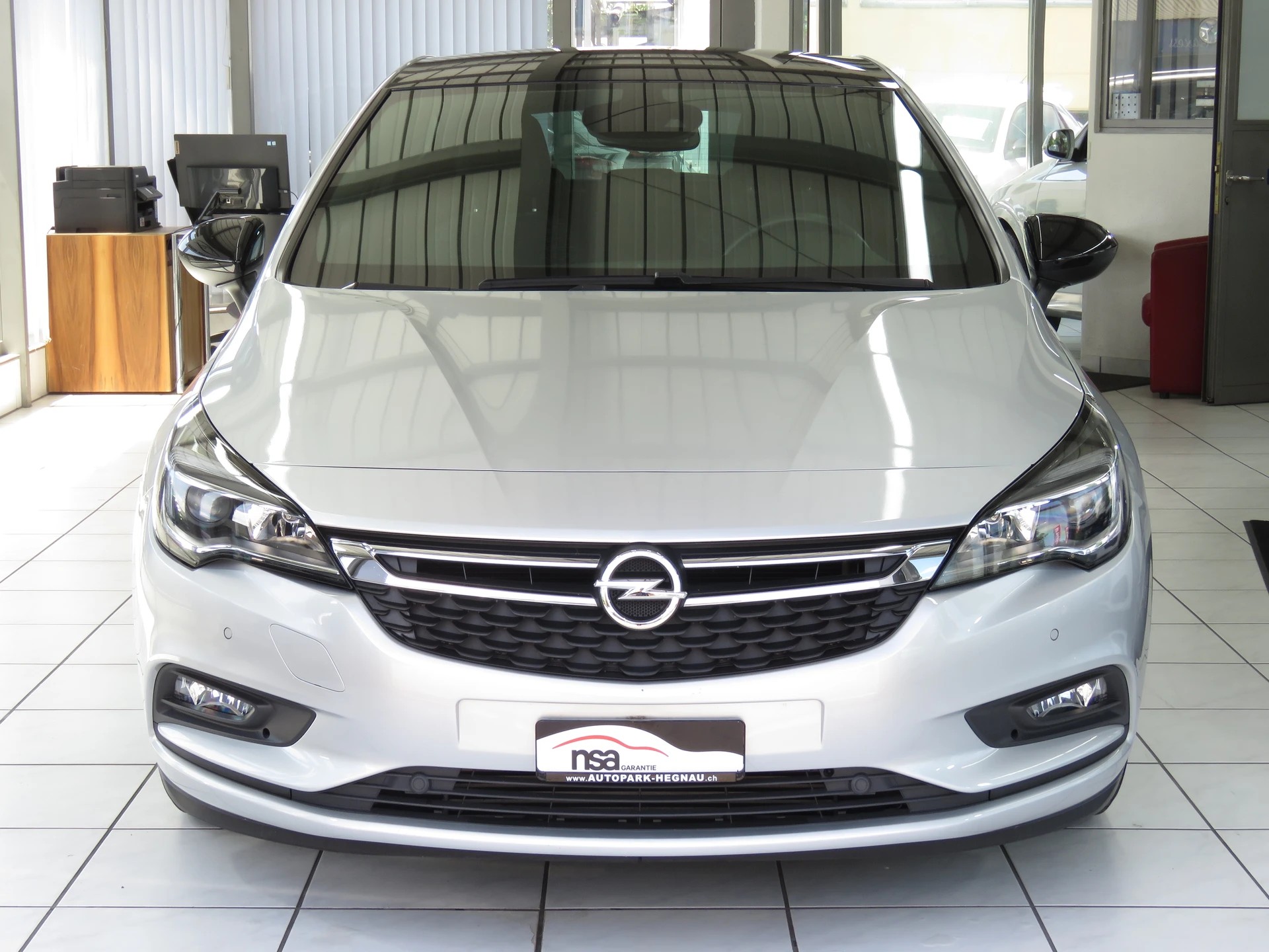 OPEL Astra 1.4i Turbo Black Edition-image-1