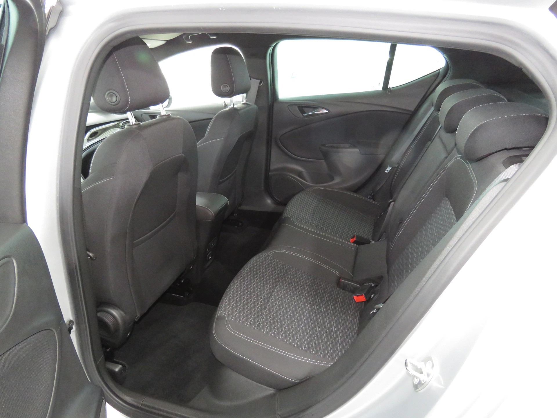 OPEL Astra 1.4i Turbo Black Edition-image-8