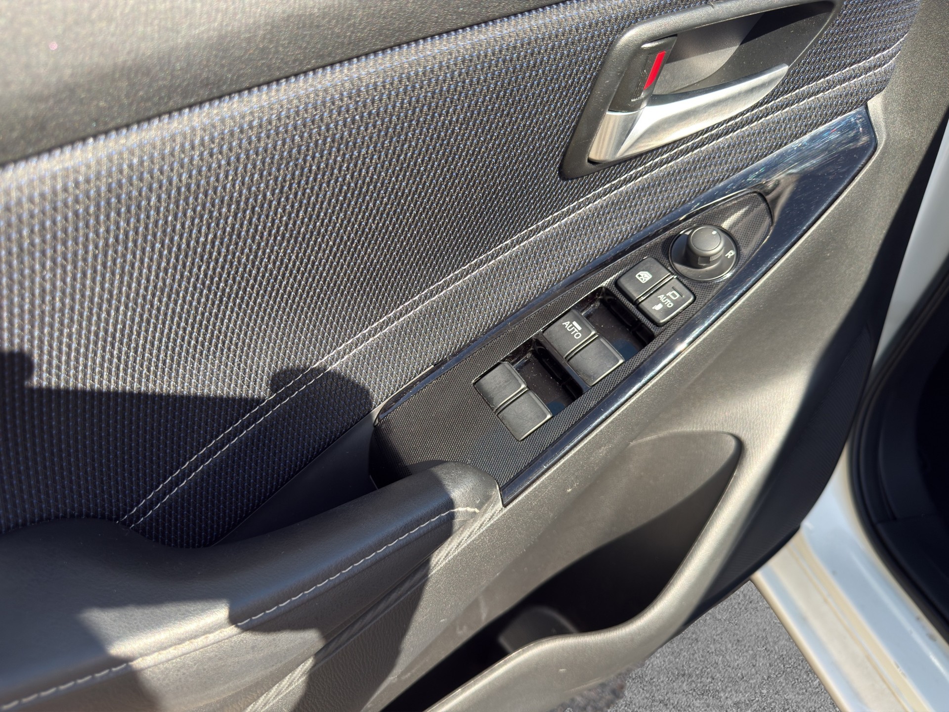 MAZDA 2 SKYACTIV-G 90 Revolution Automat-image-11