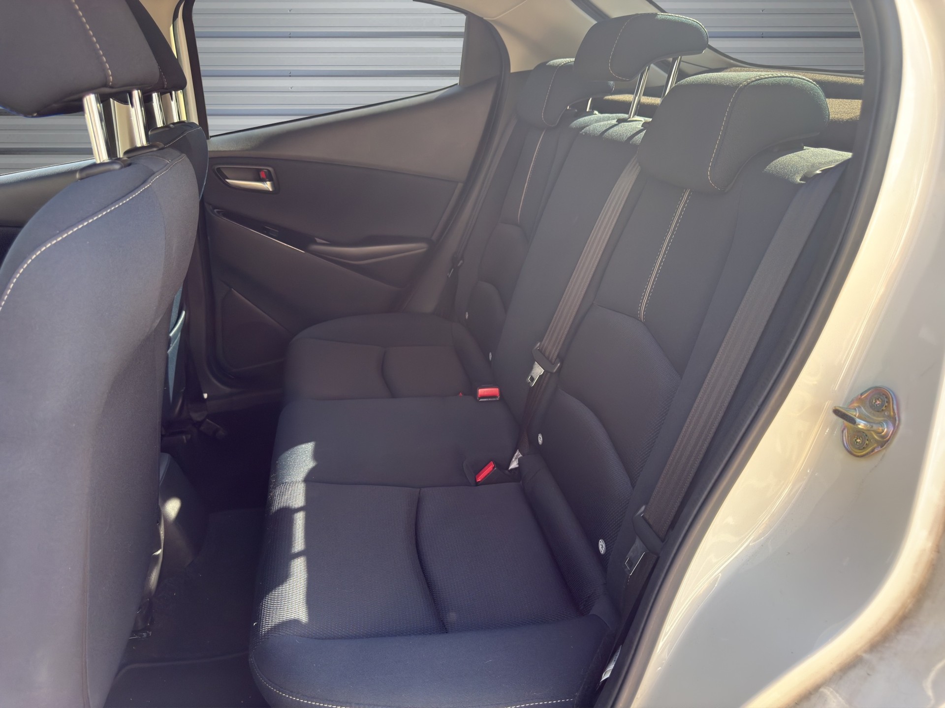 MAZDA 2 SKYACTIV-G 90 Revolution Automat-image-12