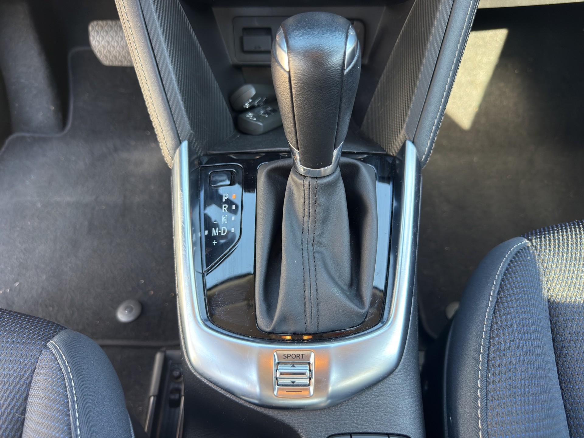 MAZDA 2 SKYACTIV-G 90 Revolution Automat-image-14