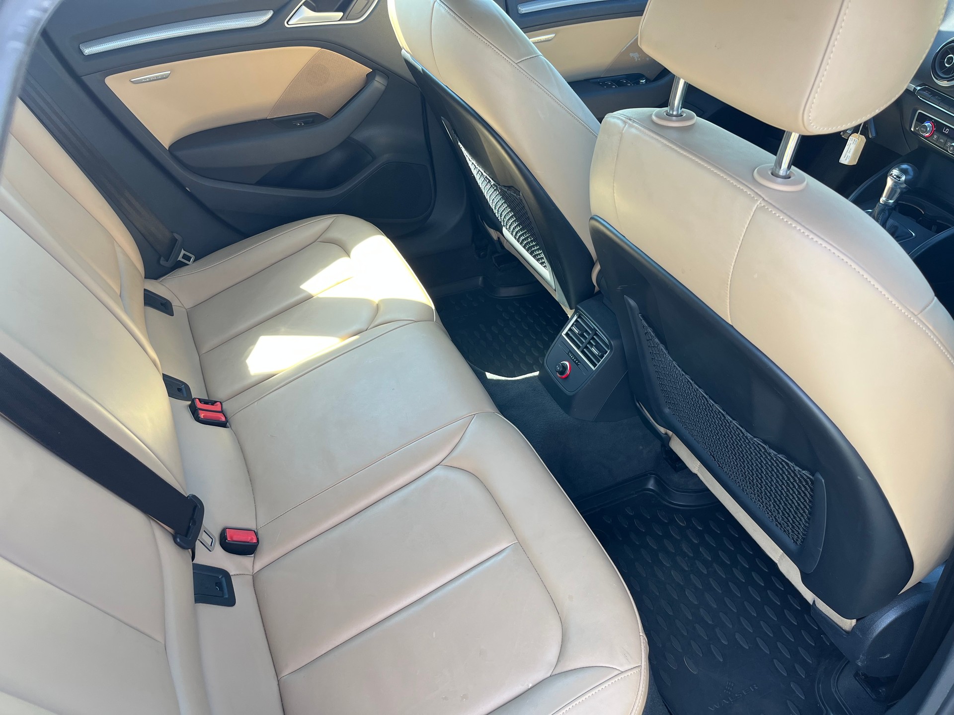 AUDI A3 Sportback 1.8 TFSI quattro S-tronic S Line-image-14