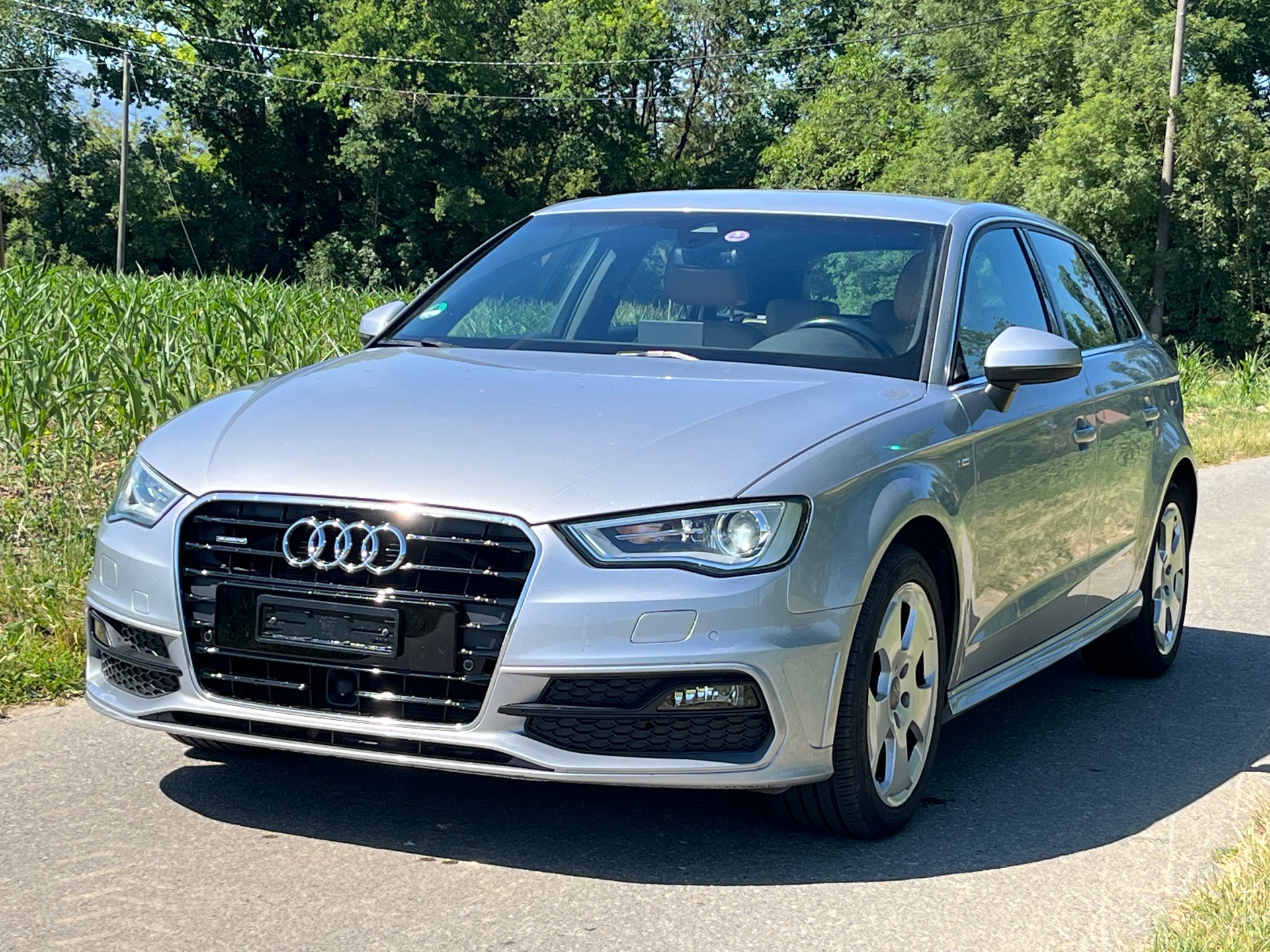 AUDI A3 Sportback 1.8 TFSI quattro S-tronic S Line-image-1