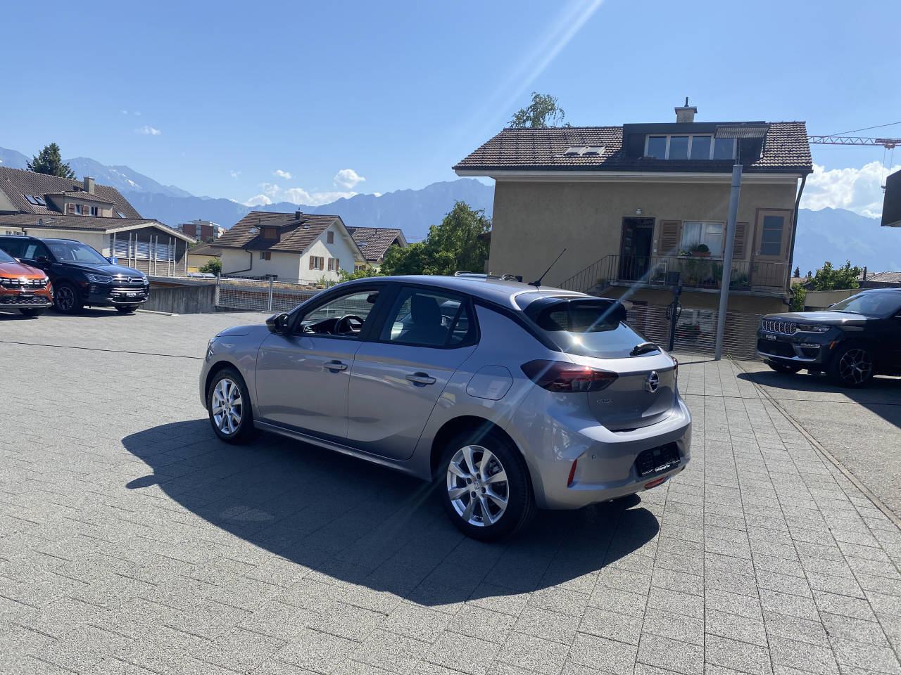 OPEL Corsa 1.2 T Edition-image-1