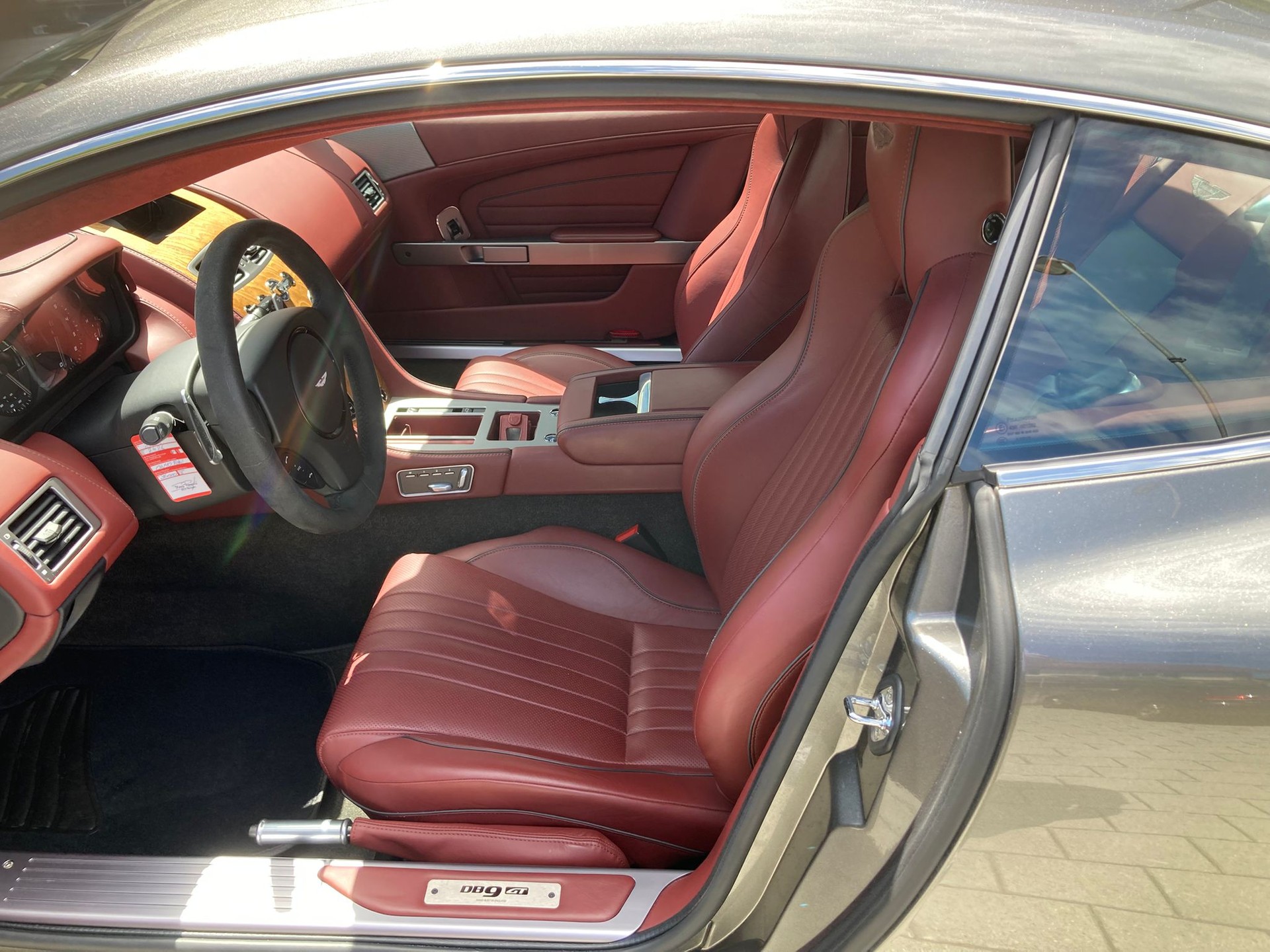ASTON MARTIN DB9 GT Touchtronic 2-image-6