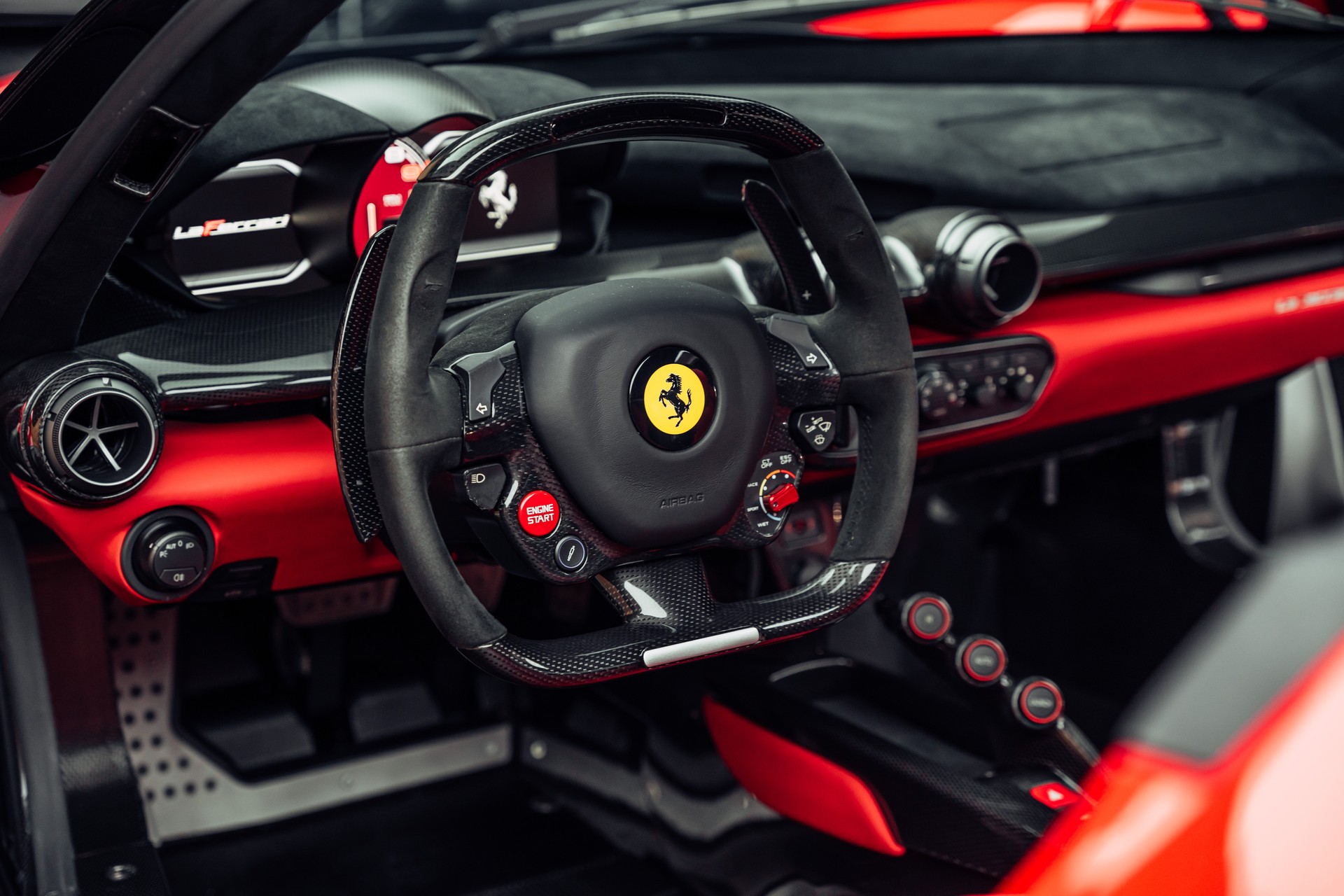 FERRARI LaFerrari-image-13