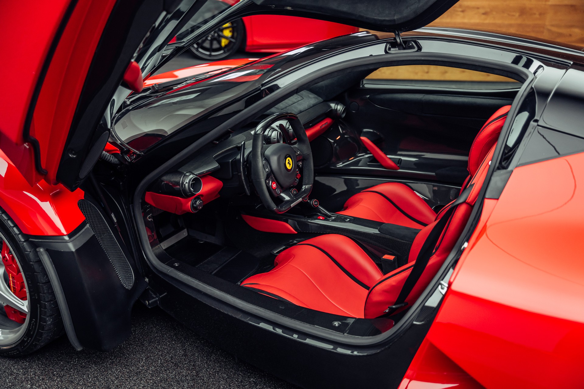 FERRARI LaFerrari-image-4