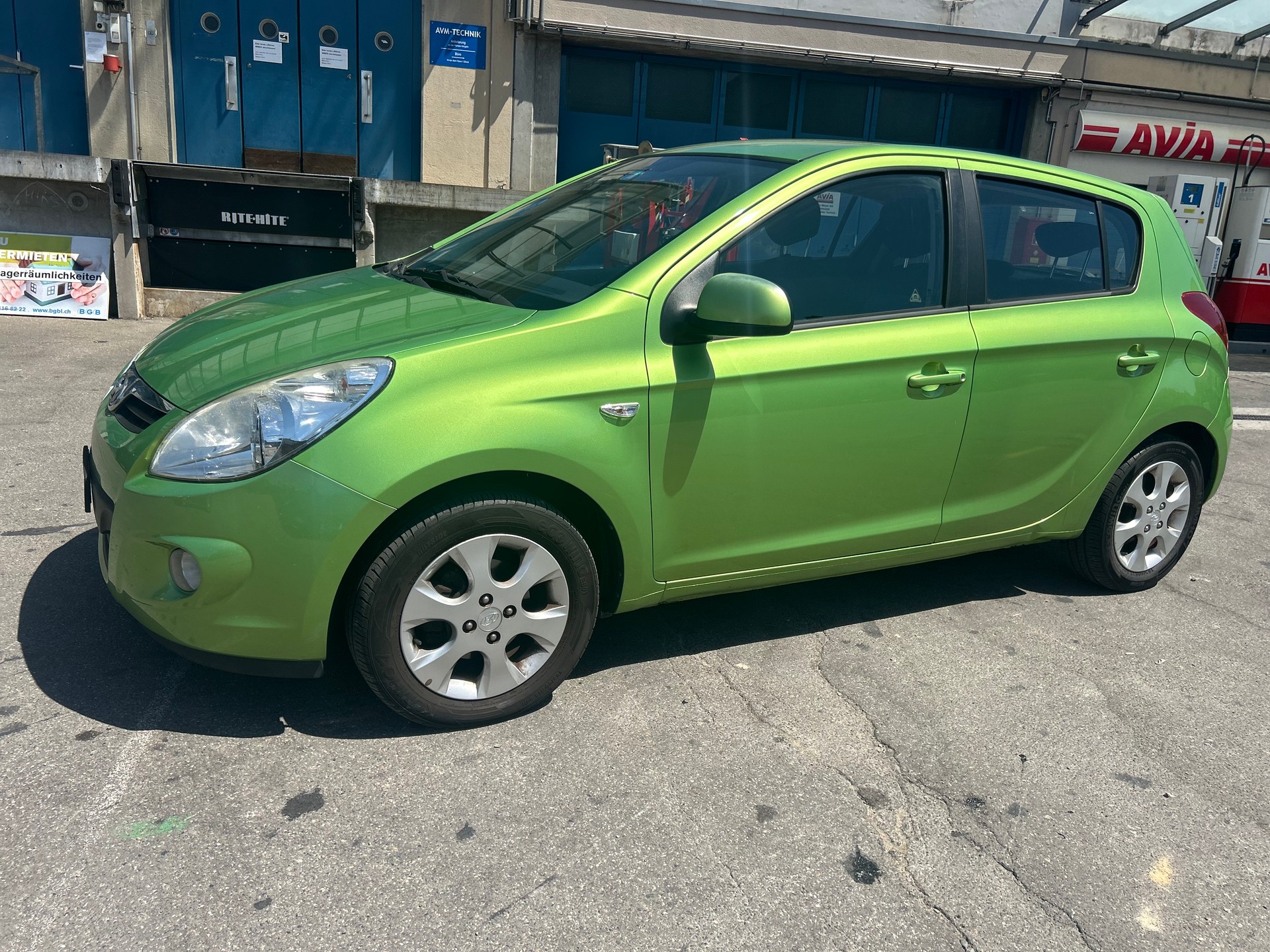 HYUNDAI i20 1.4 Swiss Plus Edition-image-2