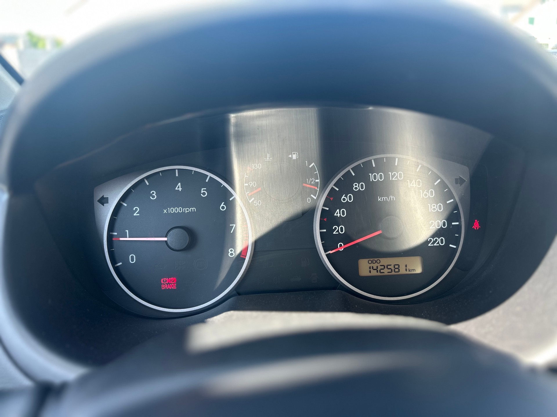 HYUNDAI i20 1.4 Swiss Plus Edition-image-9