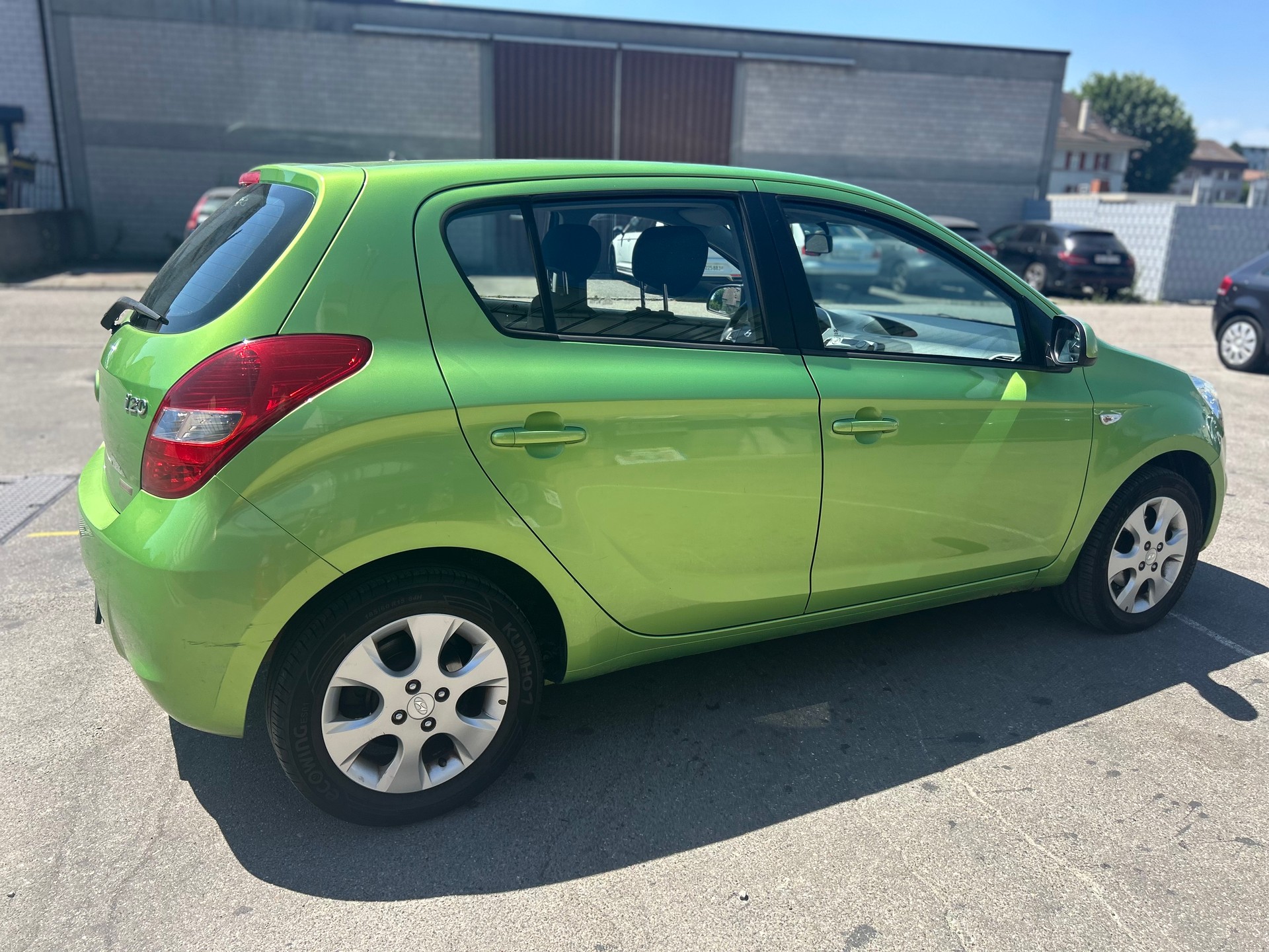 HYUNDAI i20 1.4 Swiss Plus Edition-image-4