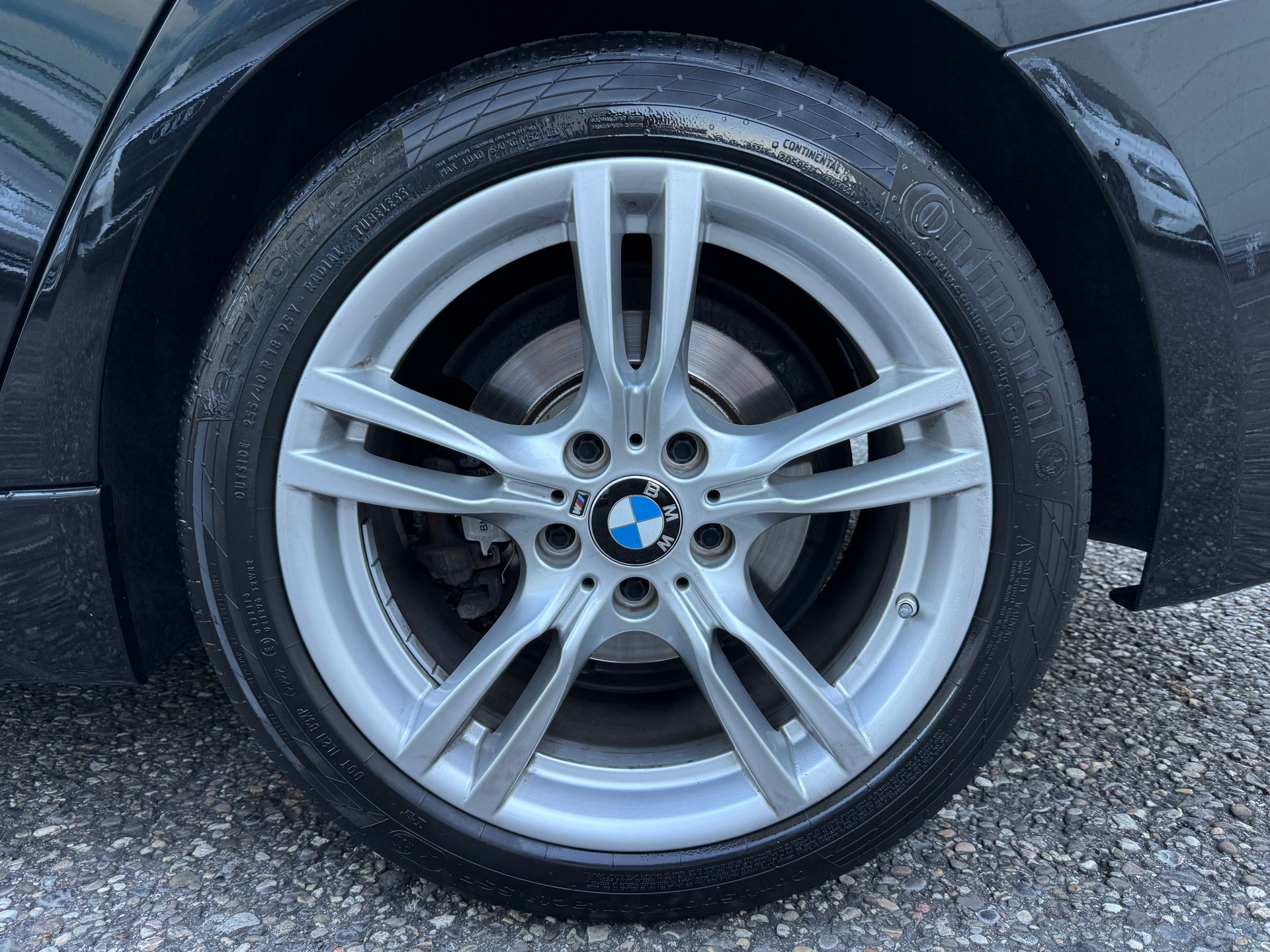 BMW 320i xDrive Touring M Sport Steptronic-image-14