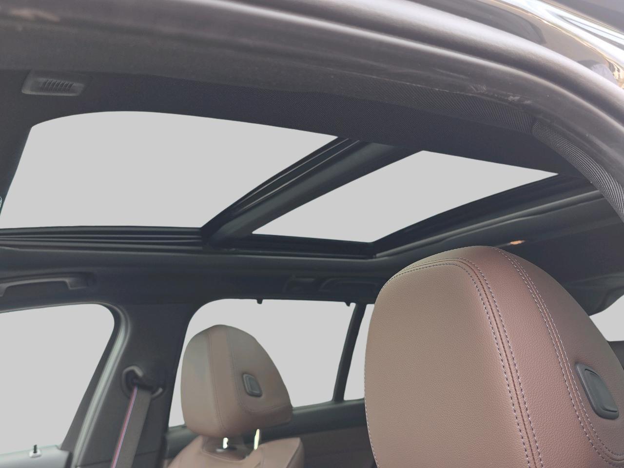 BMW M340i xDrive Touring-image-7