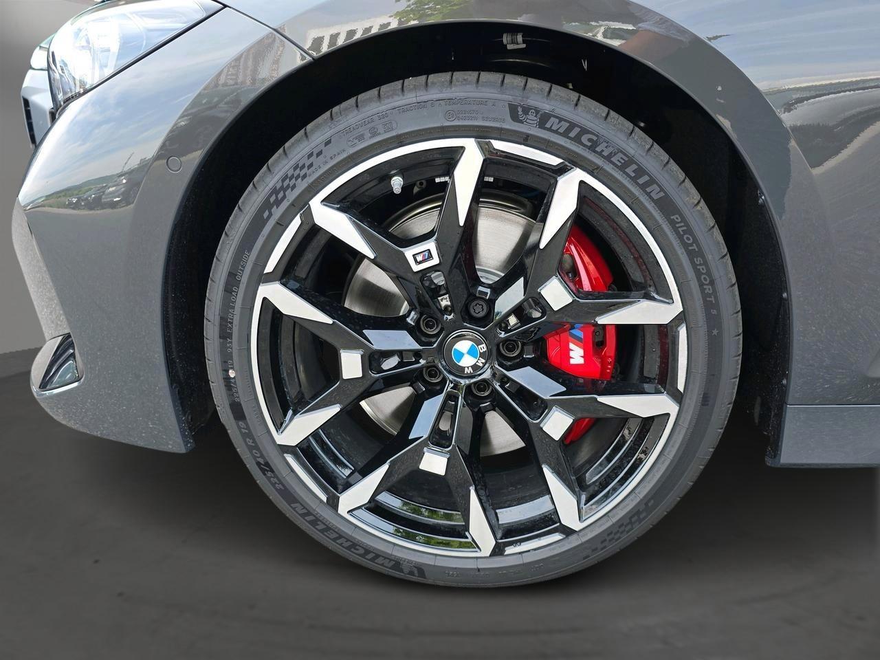 BMW M340i xDrive Touring-image-5