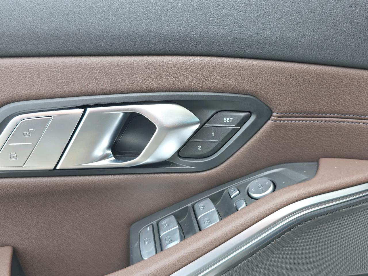 BMW M340i xDrive Touring-image-17