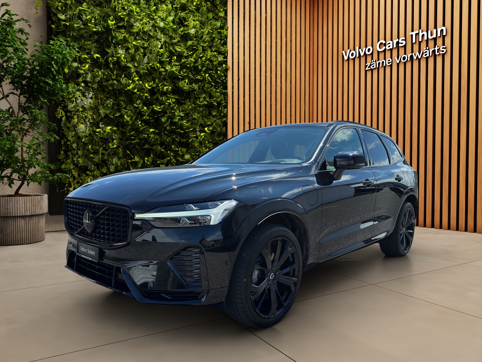 VOLVO XC60 2.0 T8 TE XCENTRIC Black Edition eAWD-image-0