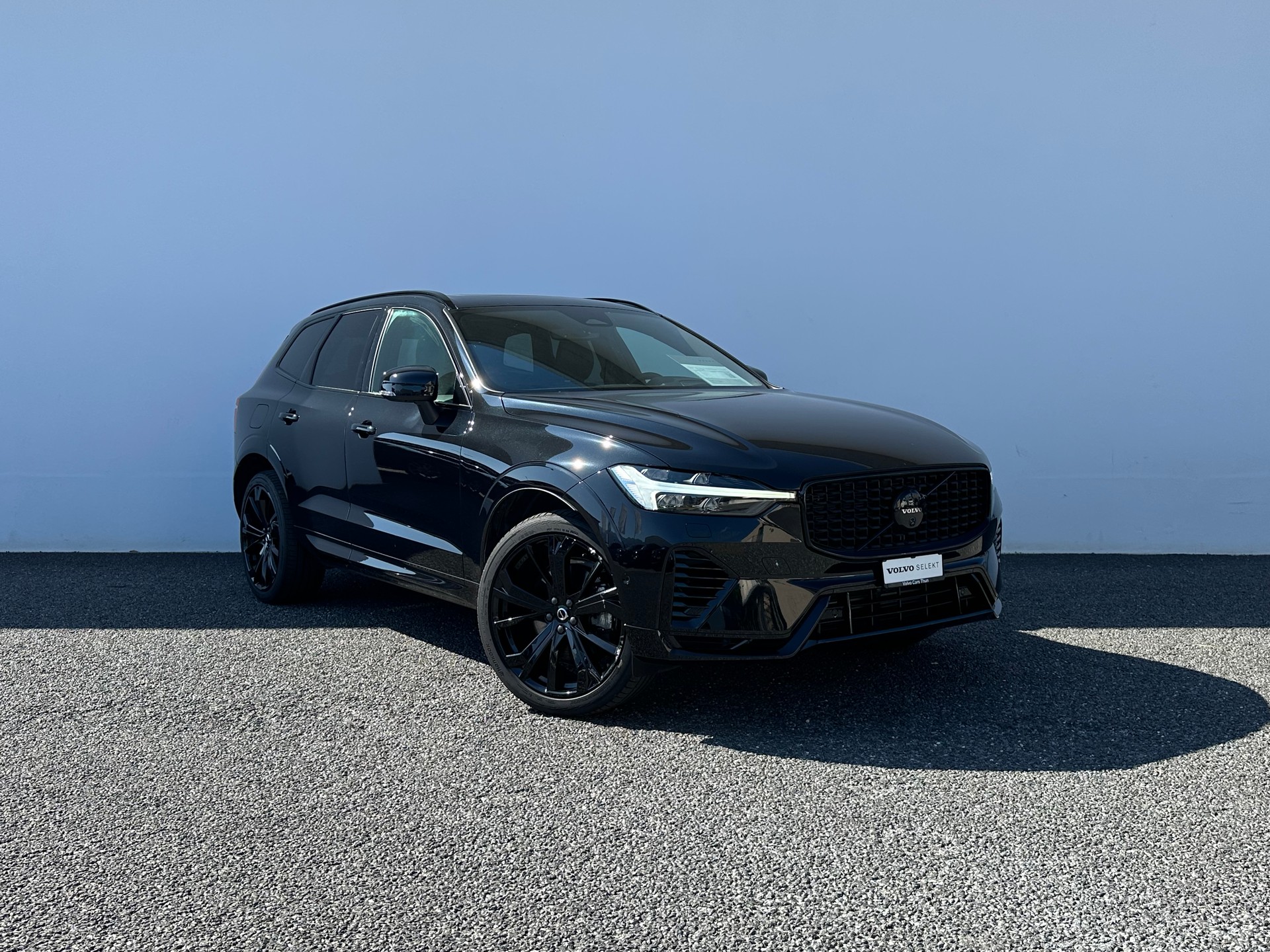 VOLVO XC60 2.0 T8 TE XCENTRIC Black Edition eAWD-image-2