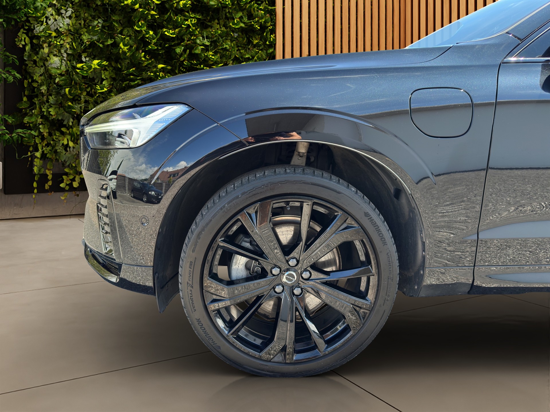 VOLVO XC60 2.0 T8 TE XCENTRIC Black Edition eAWD-image-7