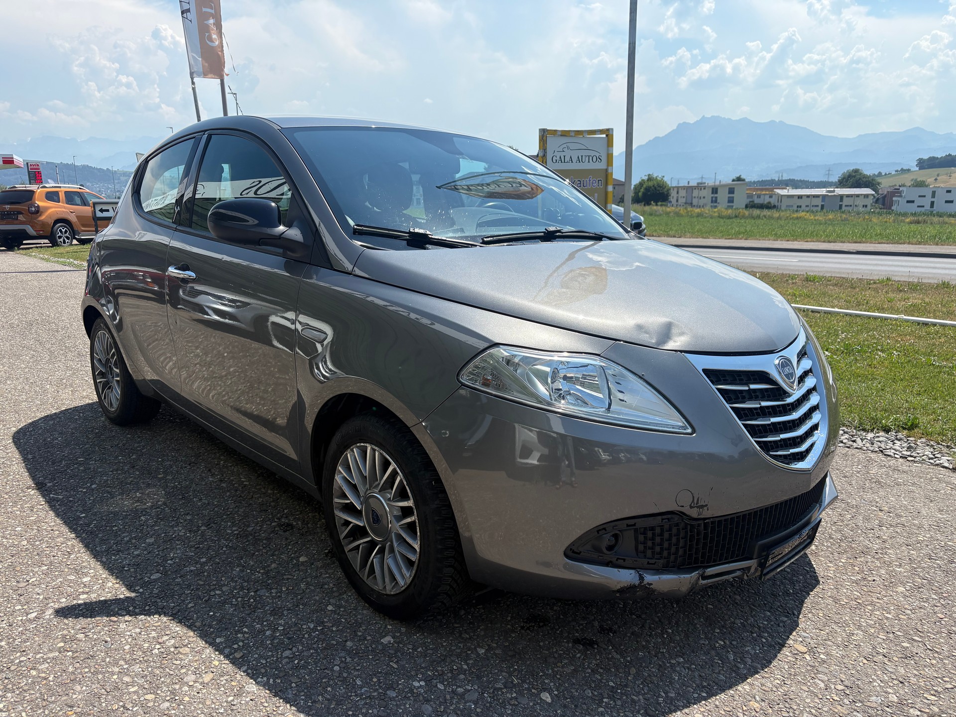 LANCIA Ypsilon 1.2 Silver-image-2