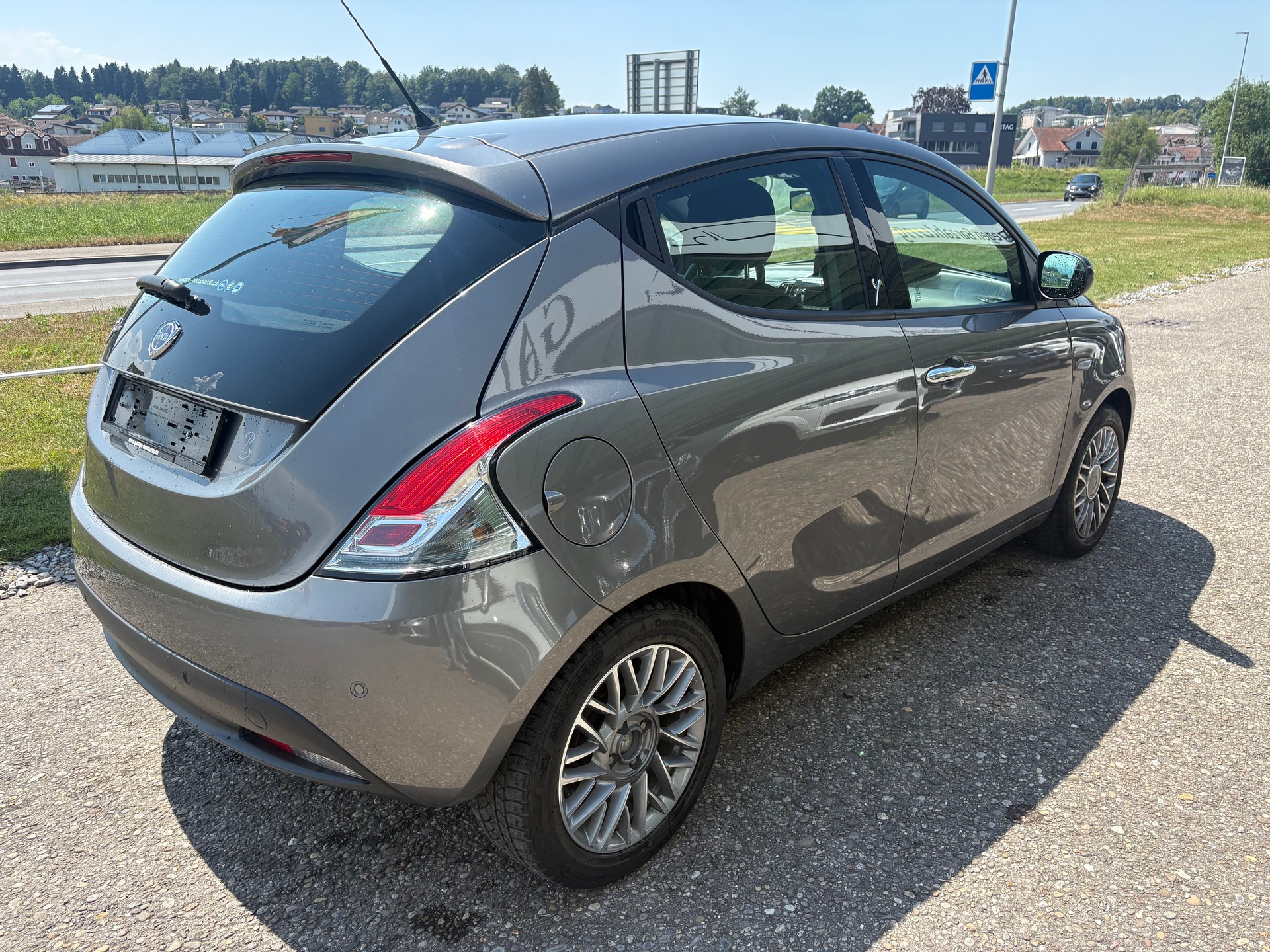 LANCIA Ypsilon 1.2 Silver-image-3