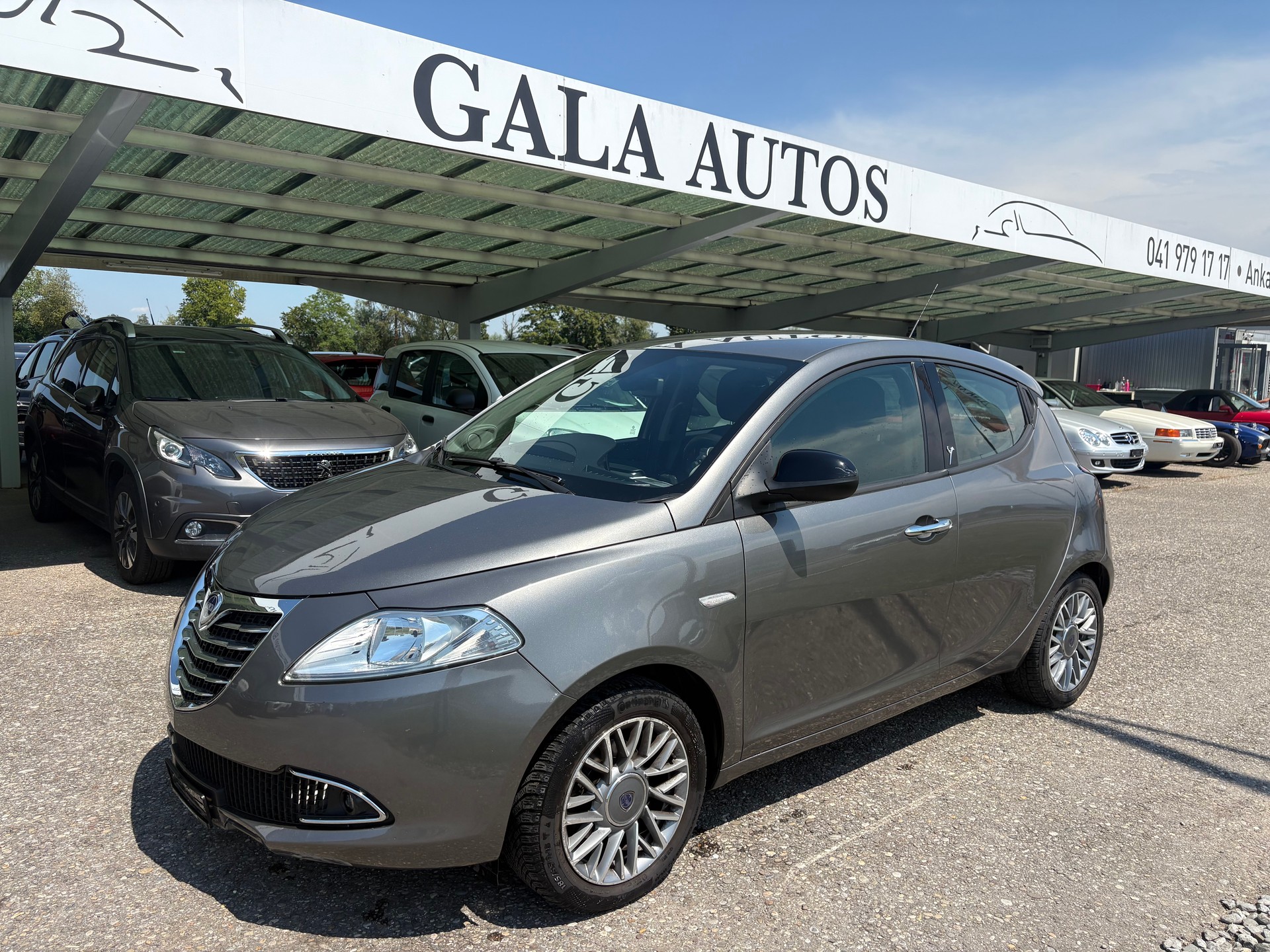 LANCIA Ypsilon 1.2 Silver-image-0
