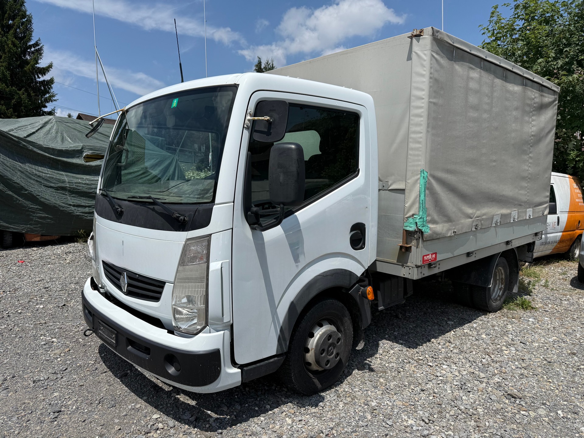RENAULT Maxity 130.35 Dynamic-image-0