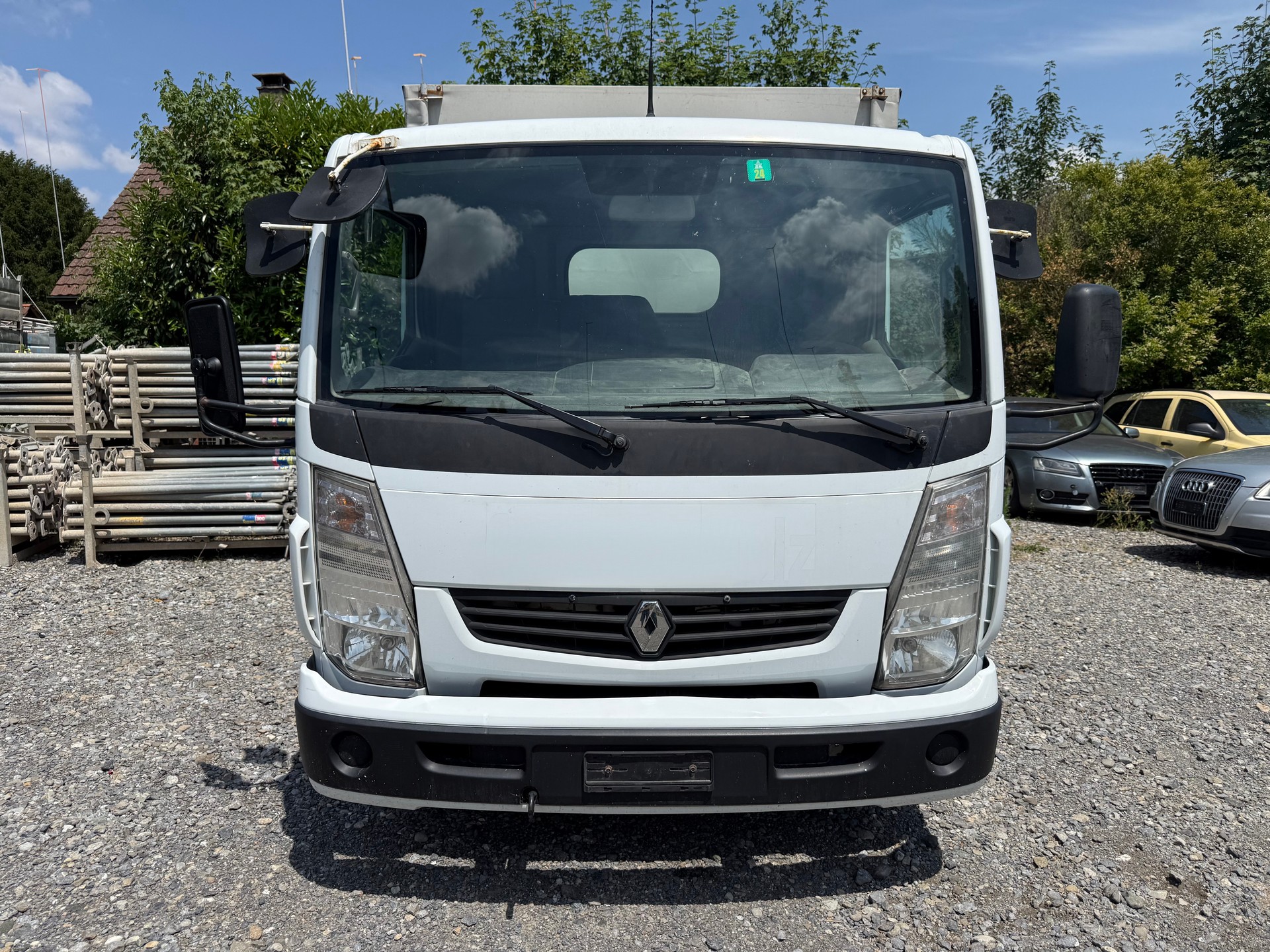 RENAULT Maxity 130.35 Dynamic-image-1