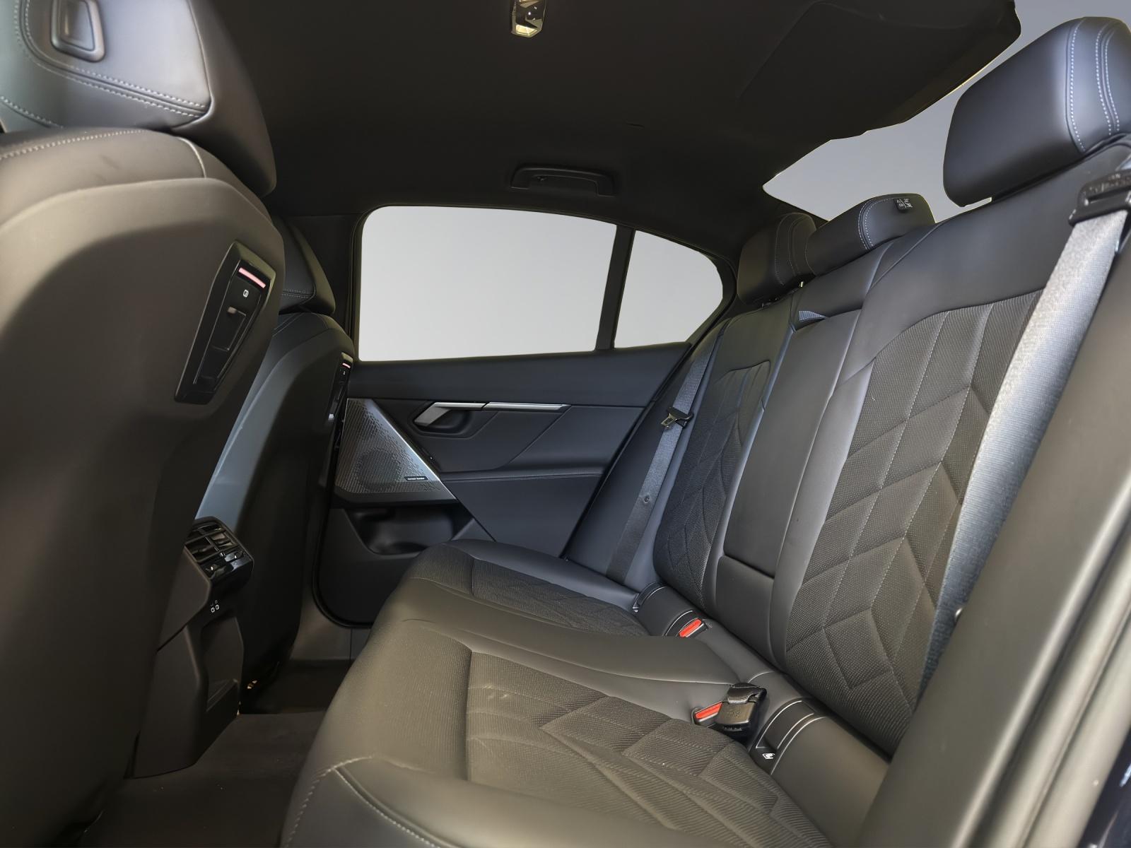BMW 520d xDrive M-SportPaket-image-15