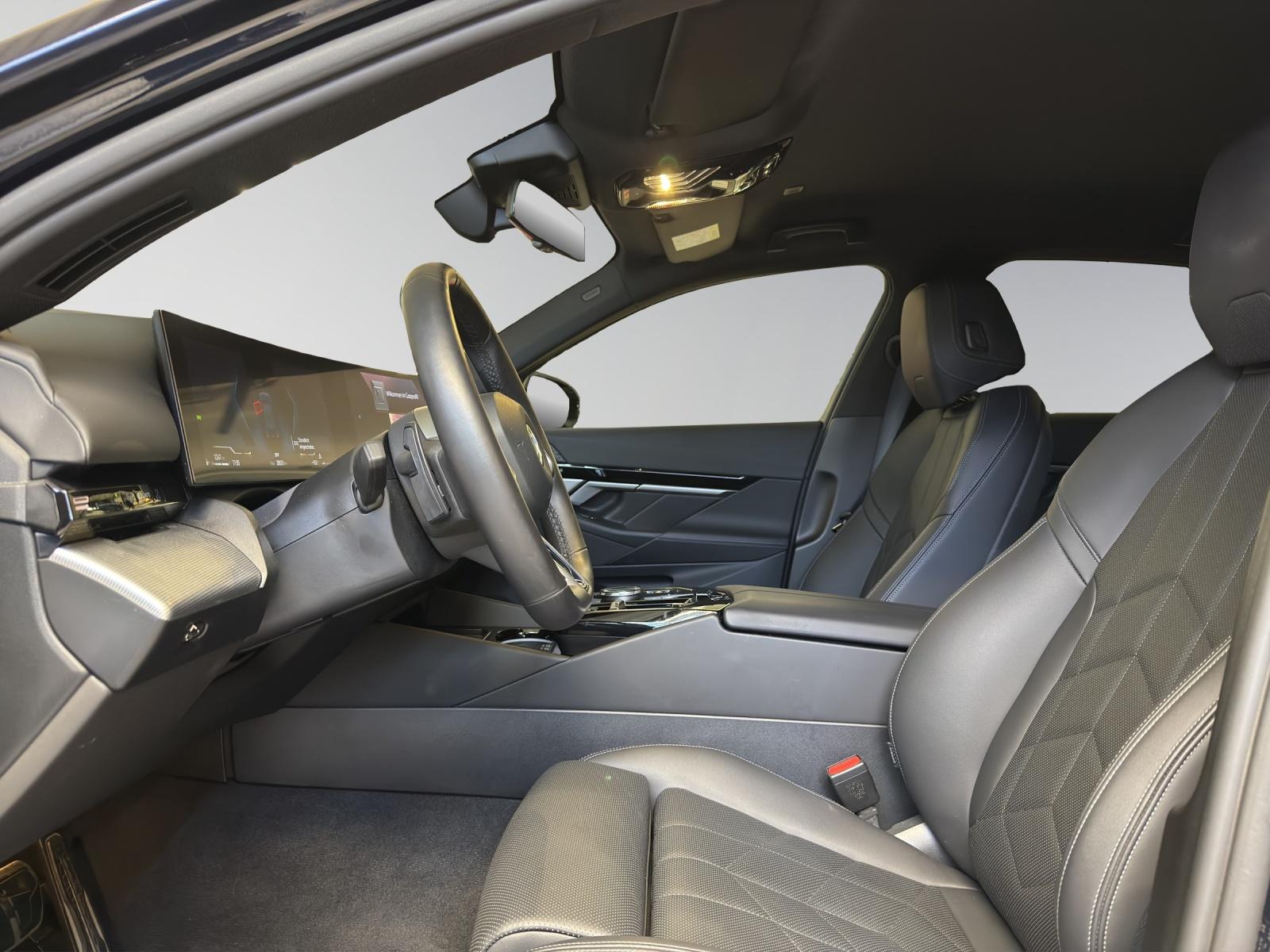 BMW 520d xDrive M-SportPaket-image-10