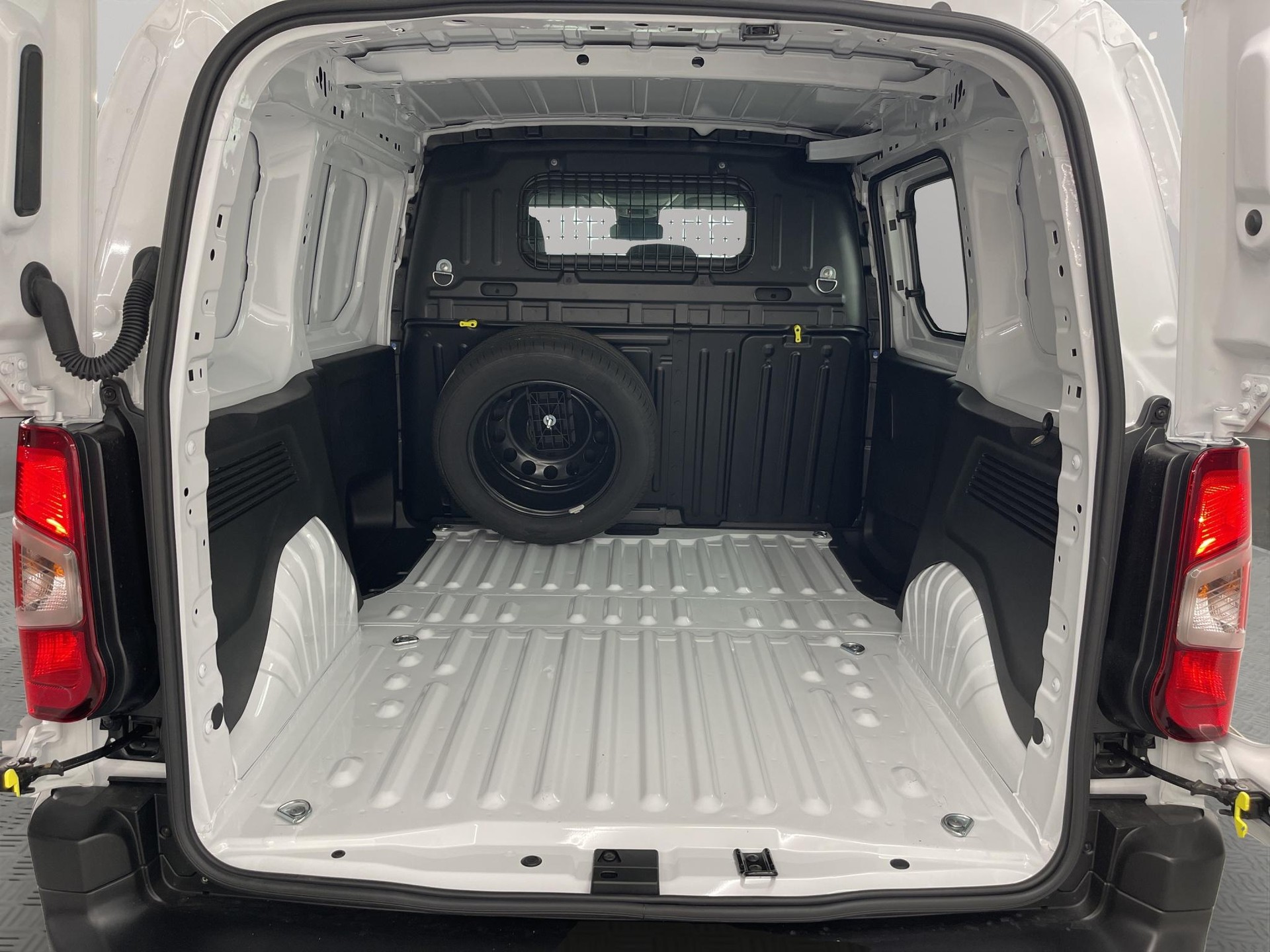 OPEL Combo Cargo 2.4 t 1.5 D S/S 4x4-image-5