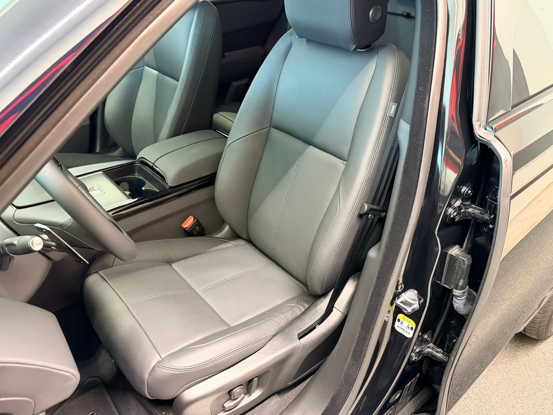 LAND ROVER Range Rover Velar Dynamic SE P 400 Automatic-image-15