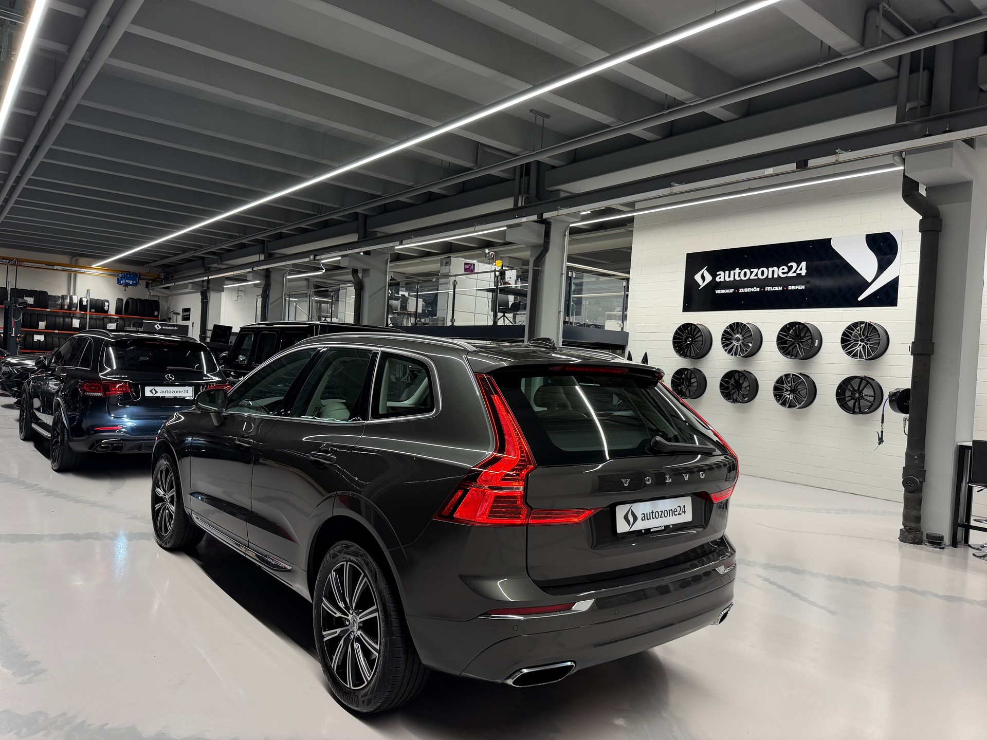 VOLVO XC60 2.0 D5 Inscription AWD-image-8