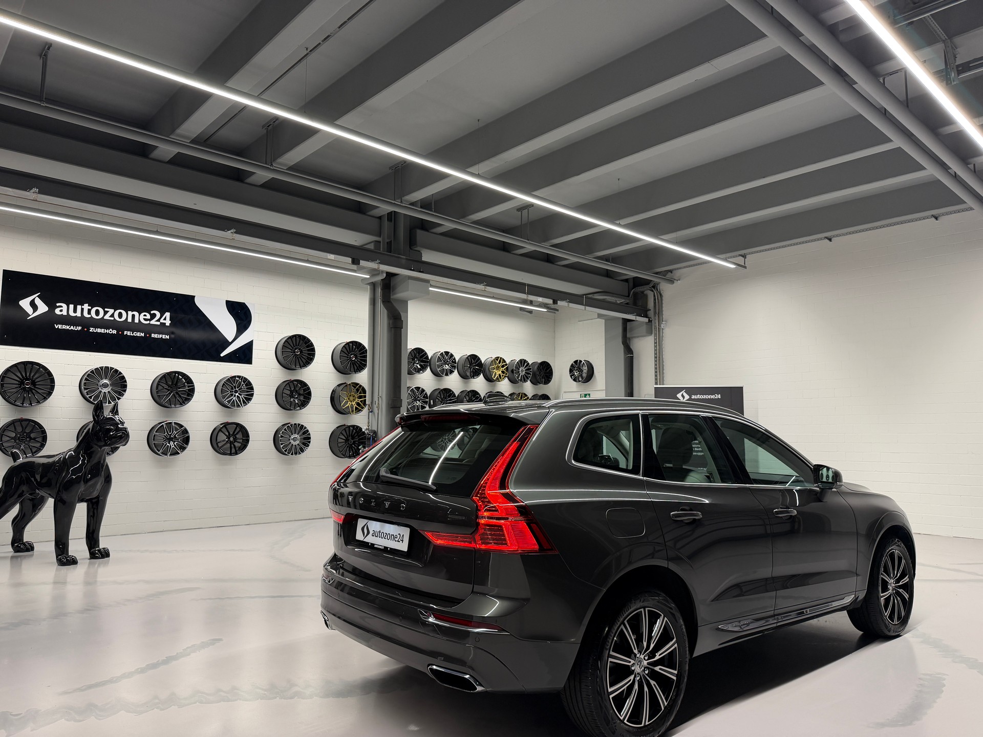 VOLVO XC60 2.0 D5 Inscription AWD-showroom-element-3