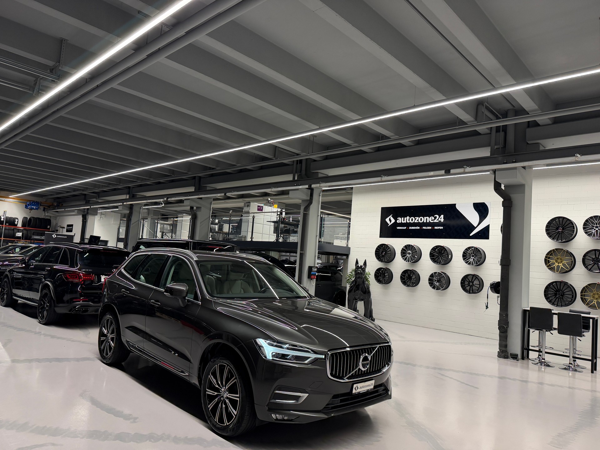 VOLVO XC60 2.0 D5 Inscription AWD-image-4