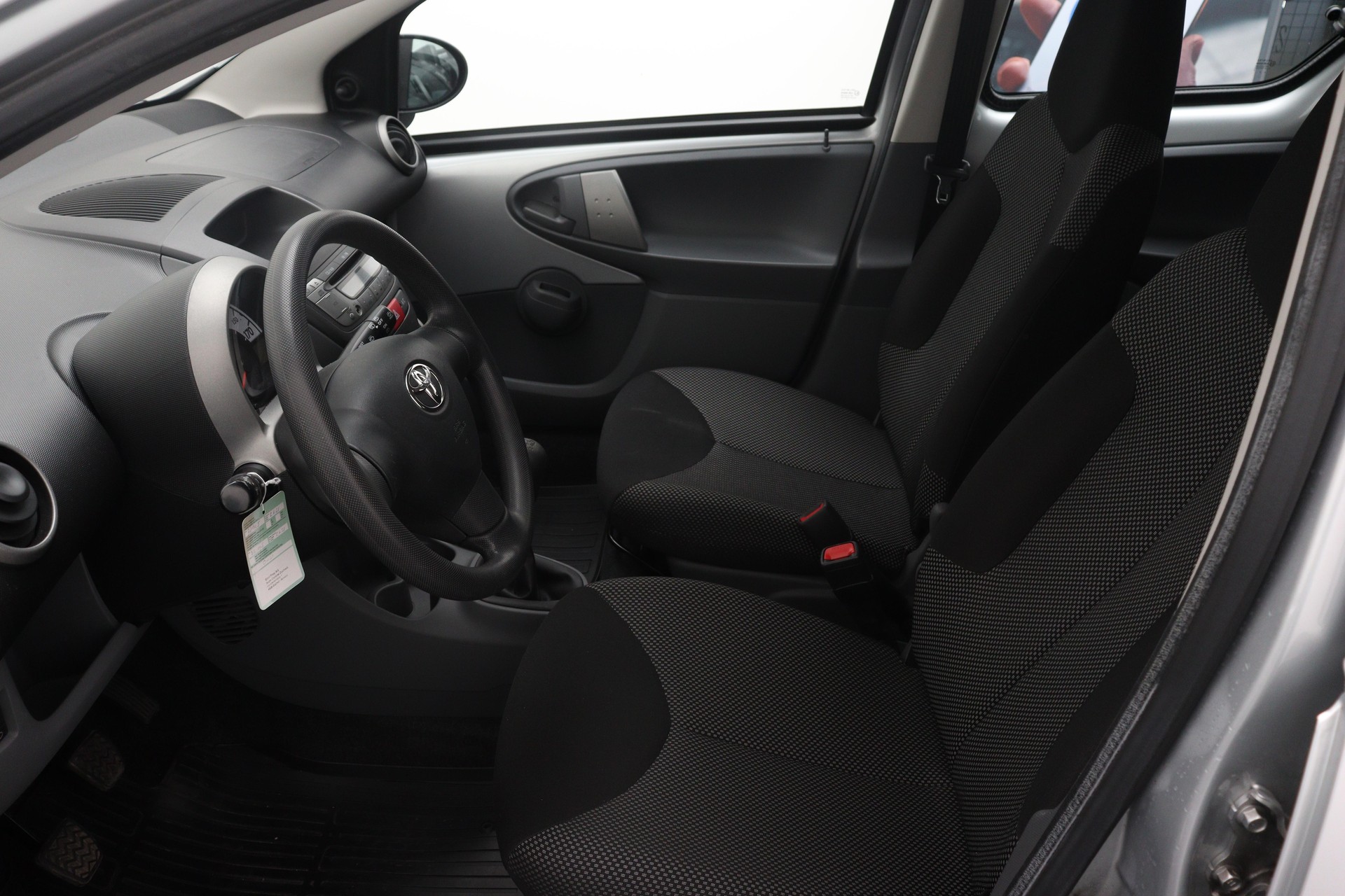 TOYOTA Aygo 1.0 VVT-i Linea Luna-image-5