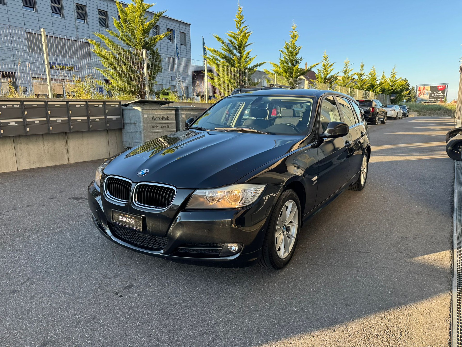 BMW 320d xDrive Touring Steptronic-image-1