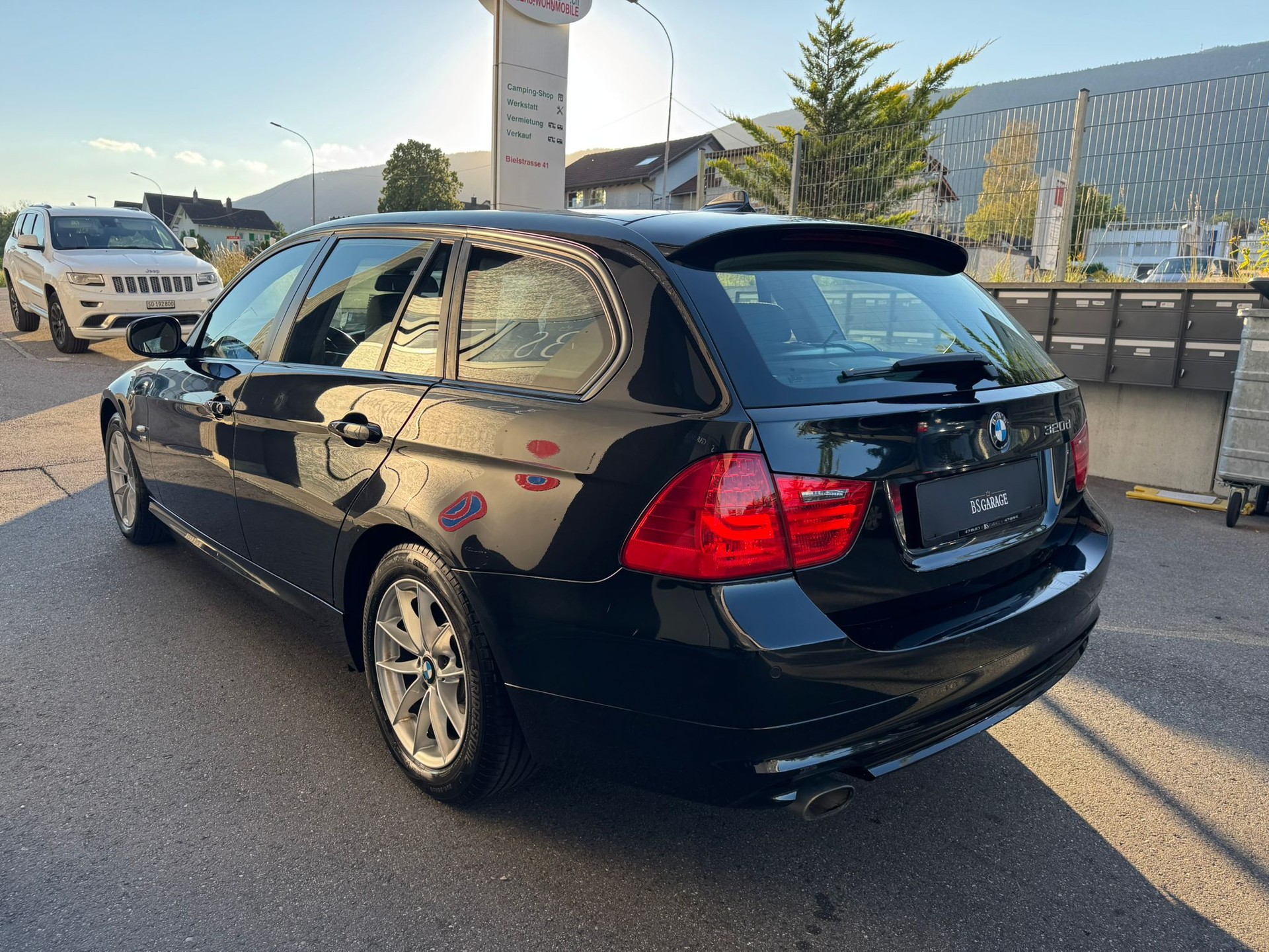 BMW 320d xDrive Touring Steptronic-image-4