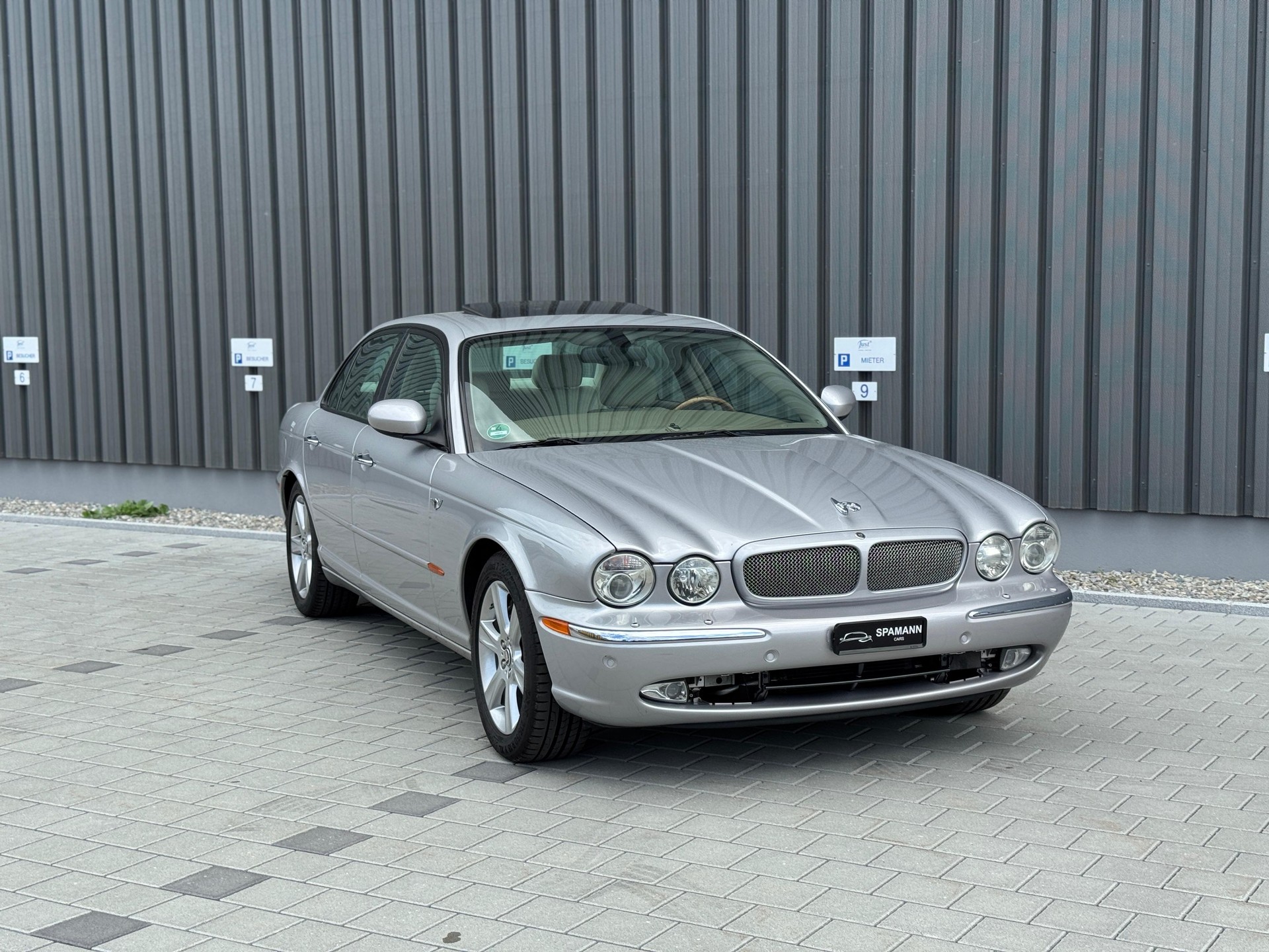 JAGUAR XJR 4.2 V8 S/C-image-11