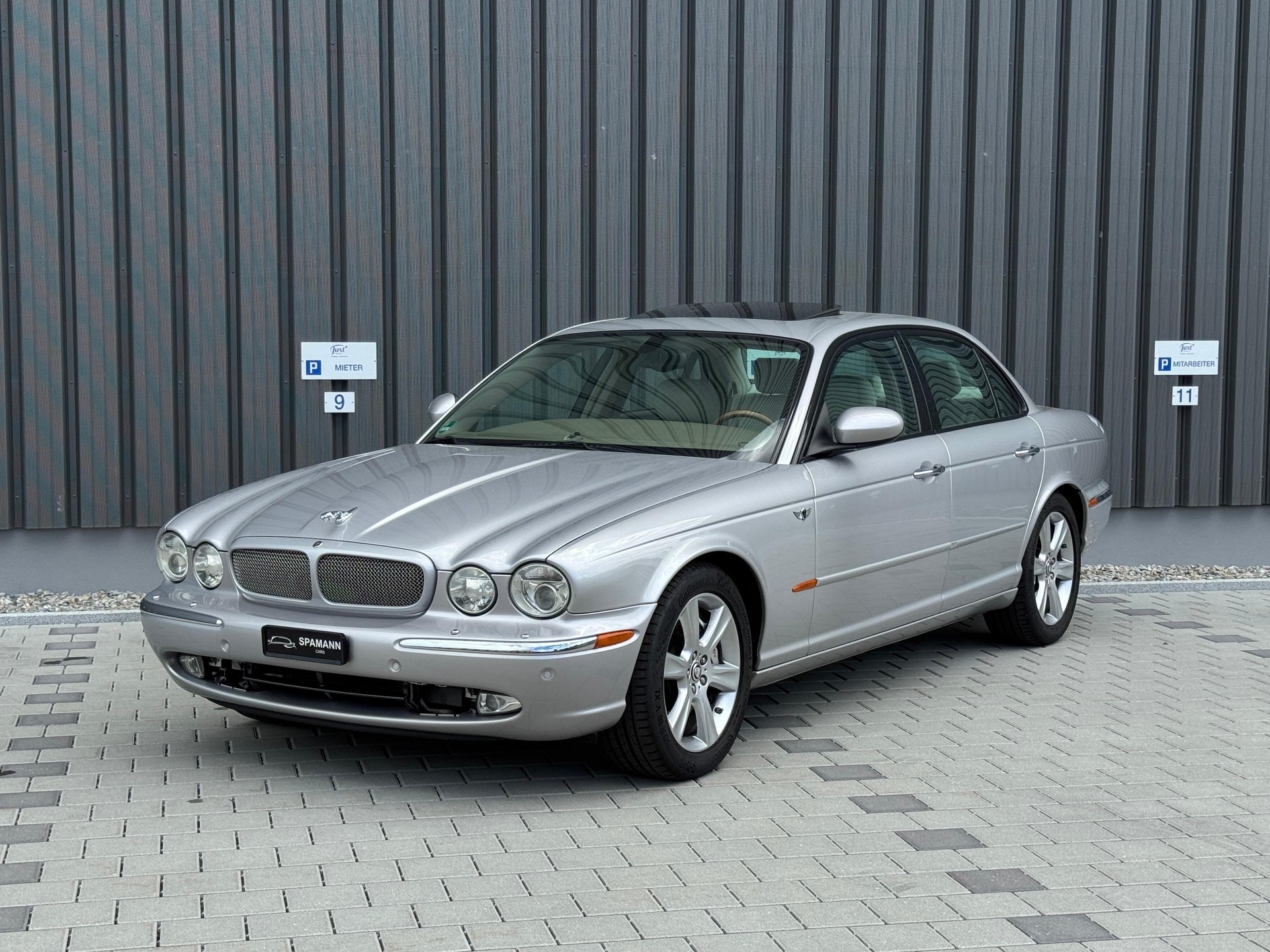 JAGUAR XJR 4.2 V8 S/C-image-0
