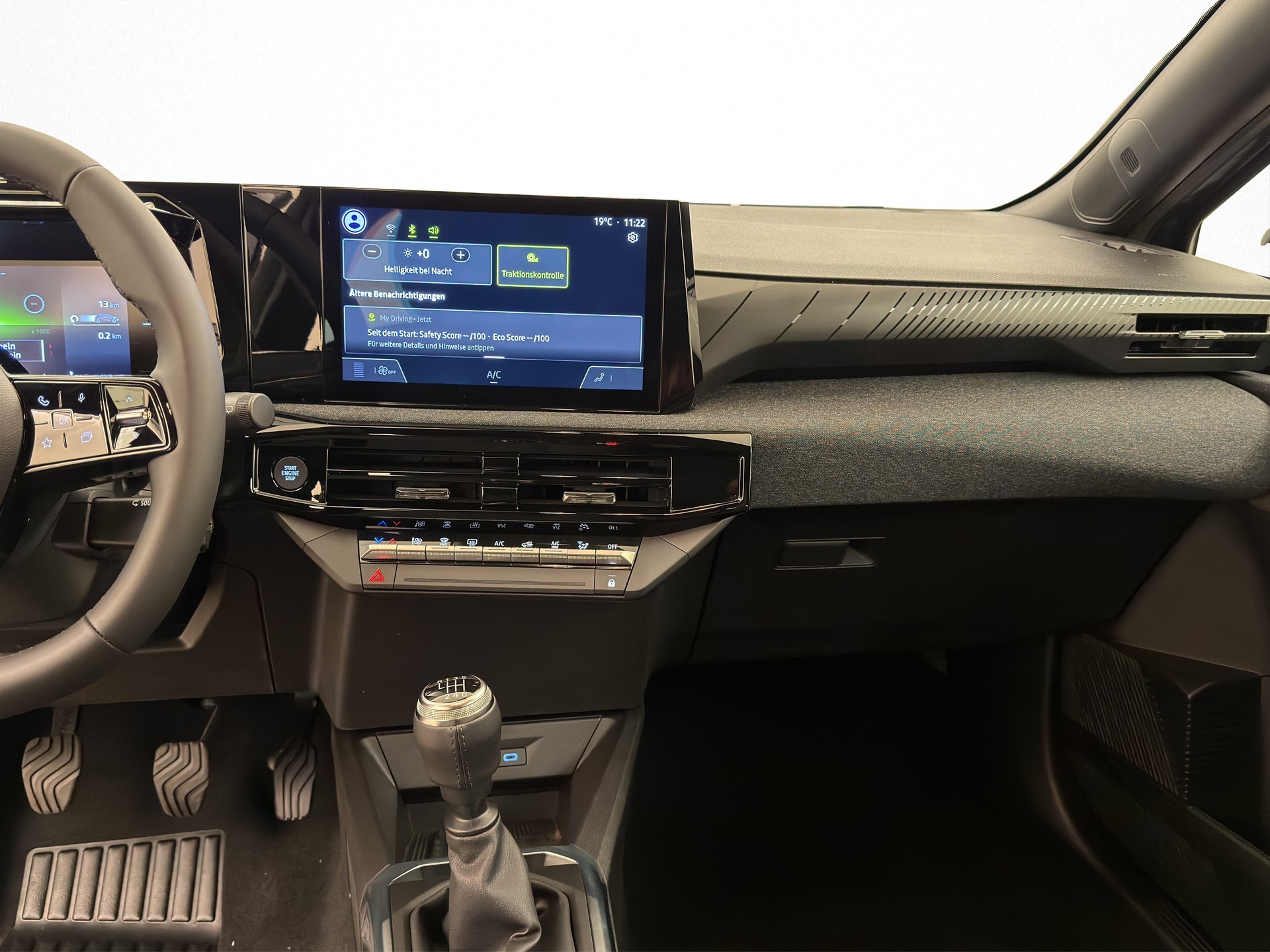 RENAULT Clio 1.2 TCe evolution-image-9