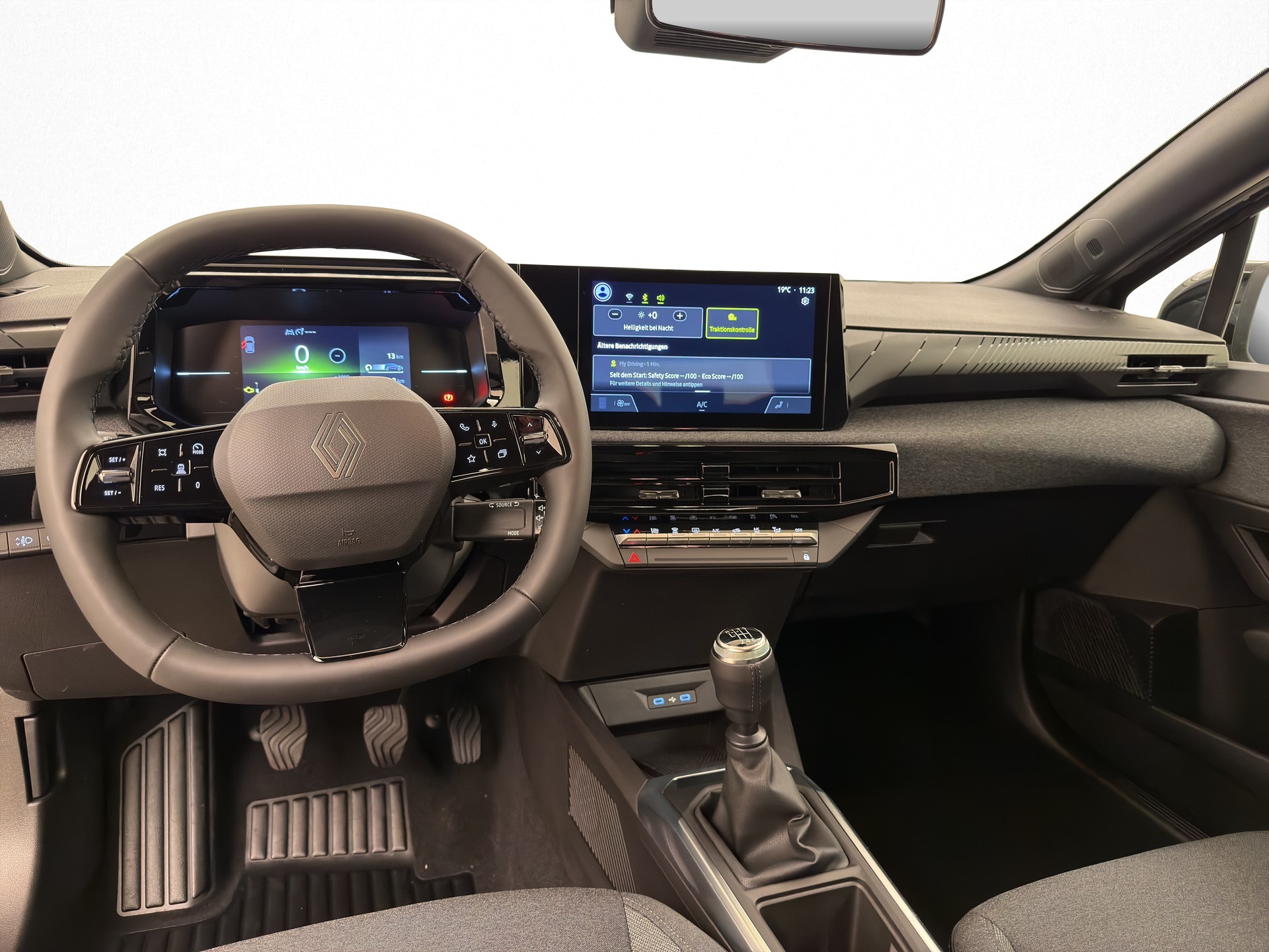 RENAULT Clio 1.2 TCe evolution-image-8
