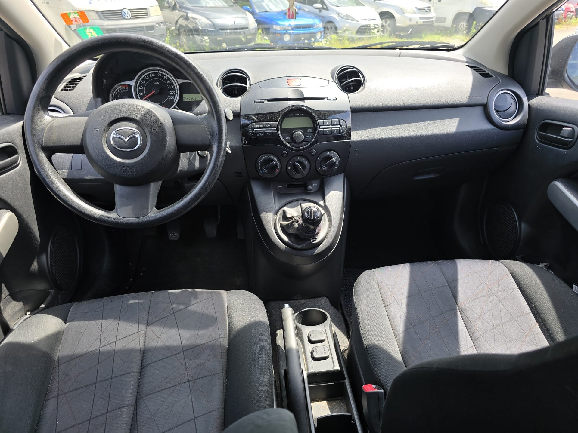 MAZDA 2 1.3i 16V Confort-image-9
